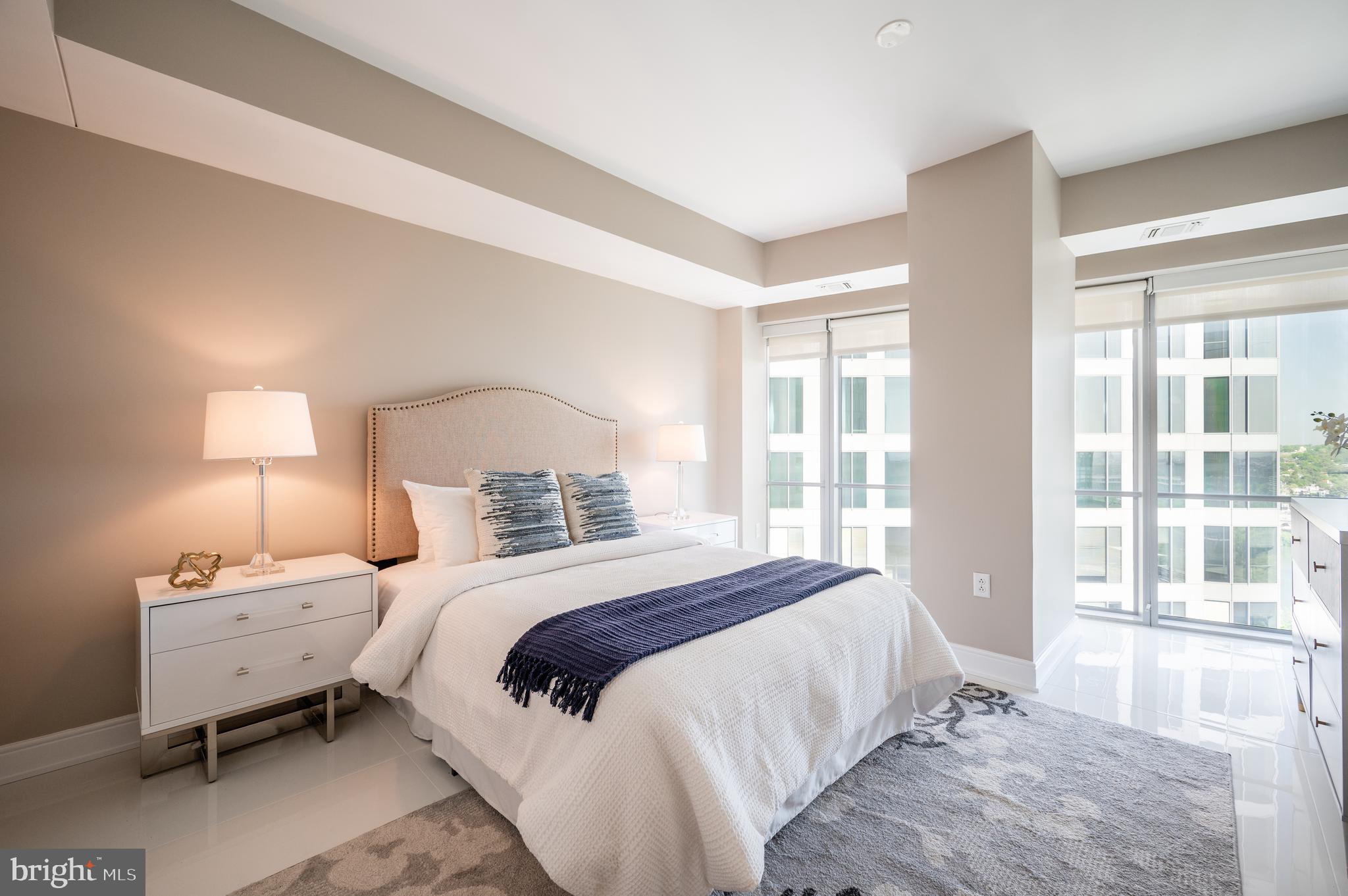 THE WATERVIEW - Residential