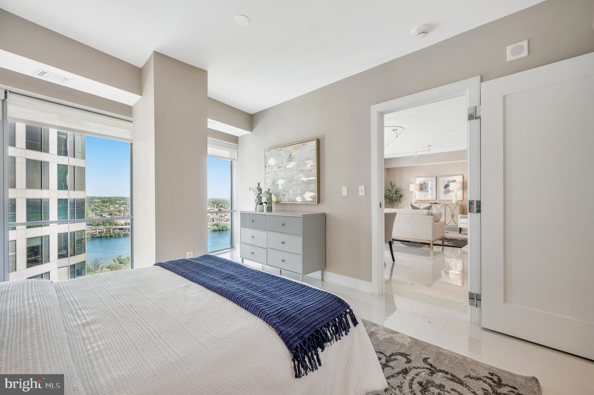 THE WATERVIEW - Residential