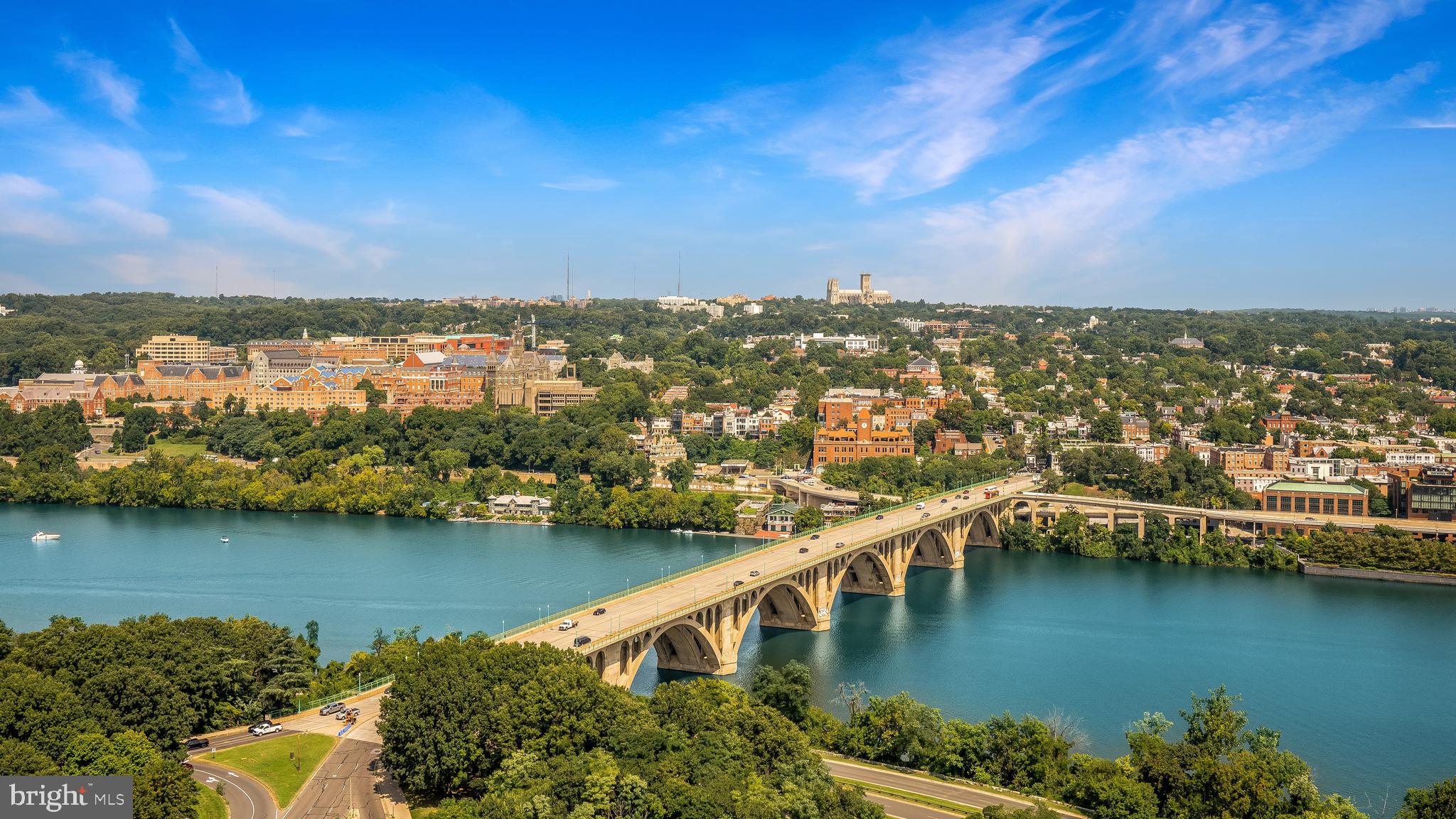 THE WATERVIEW - Residential