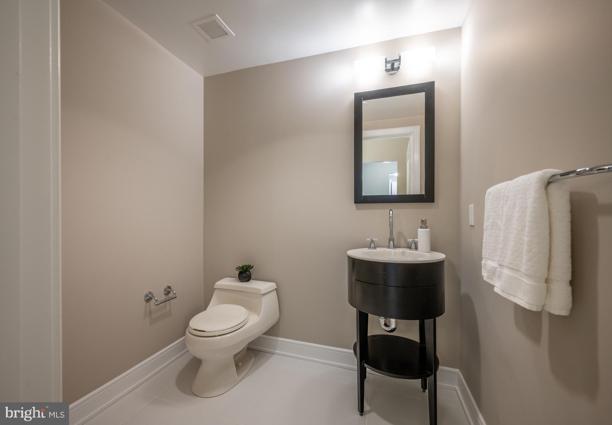 THE WATERVIEW - Residential