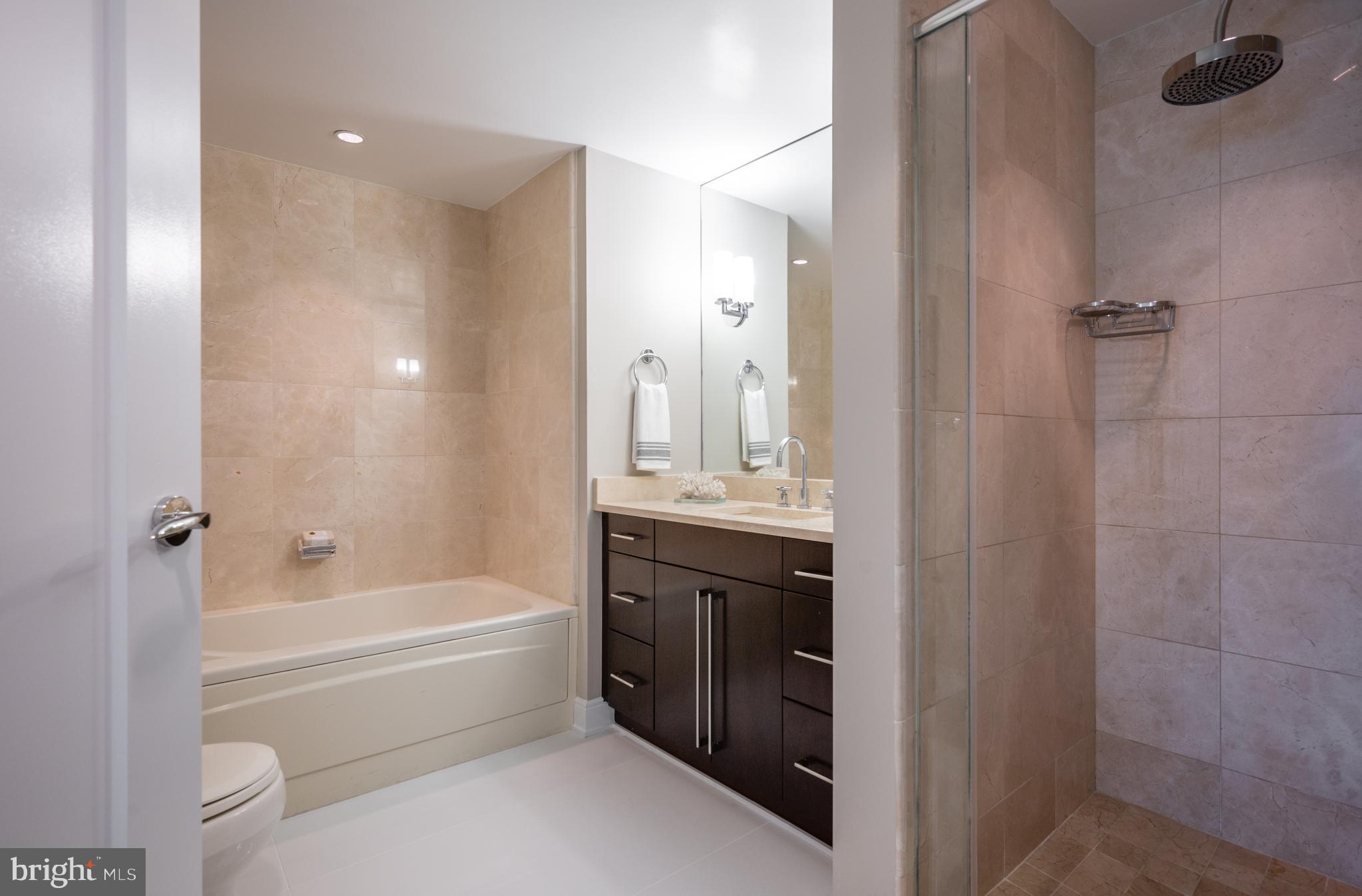 THE WATERVIEW - Residential