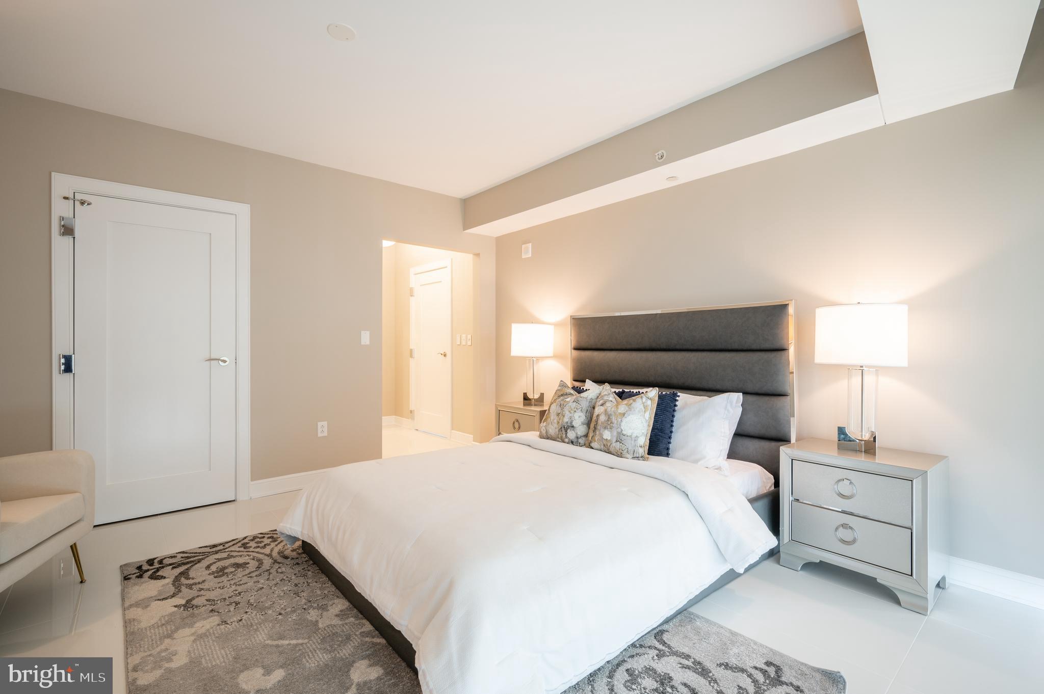 THE WATERVIEW - Residential