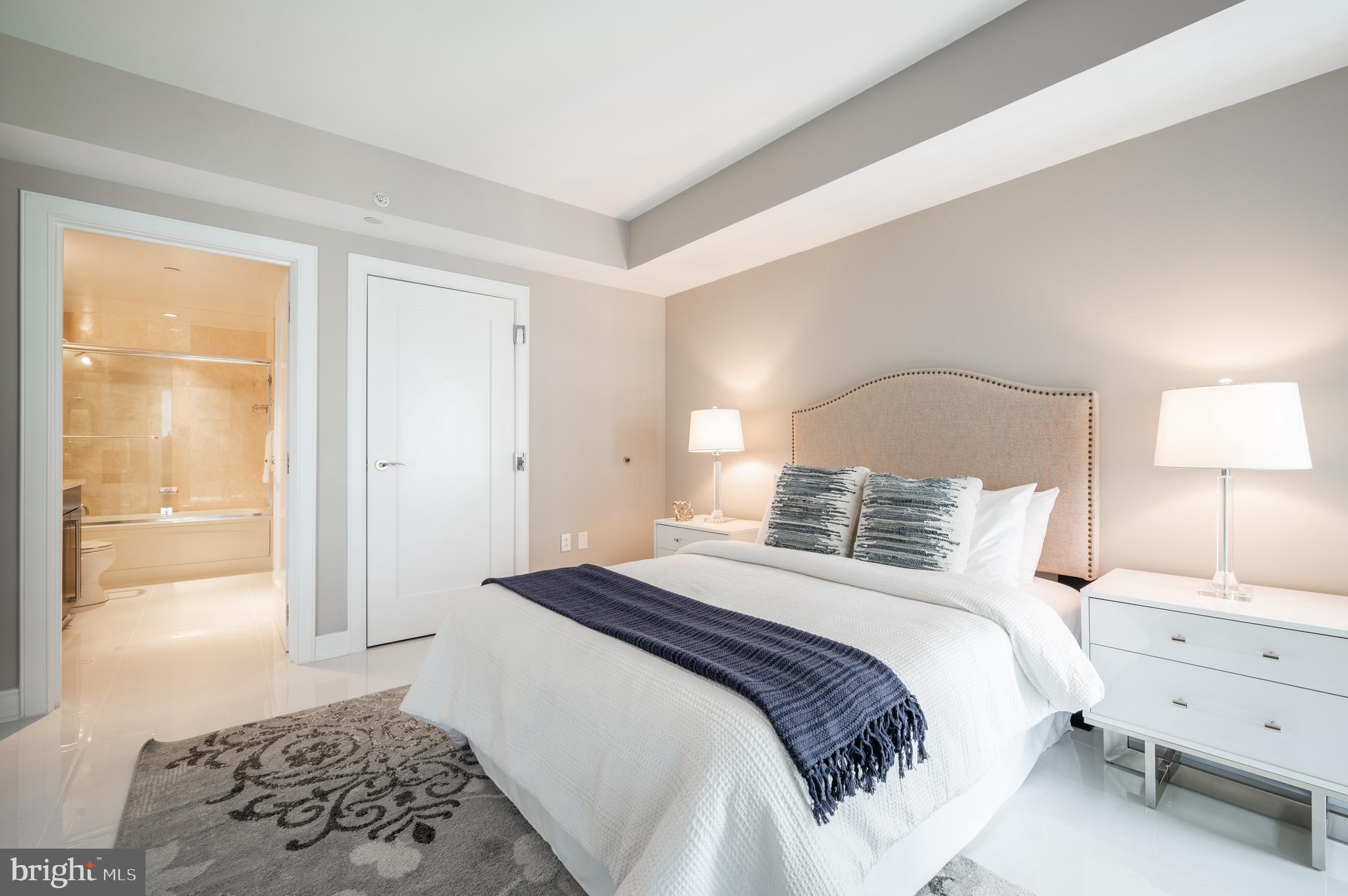 THE WATERVIEW - Residential