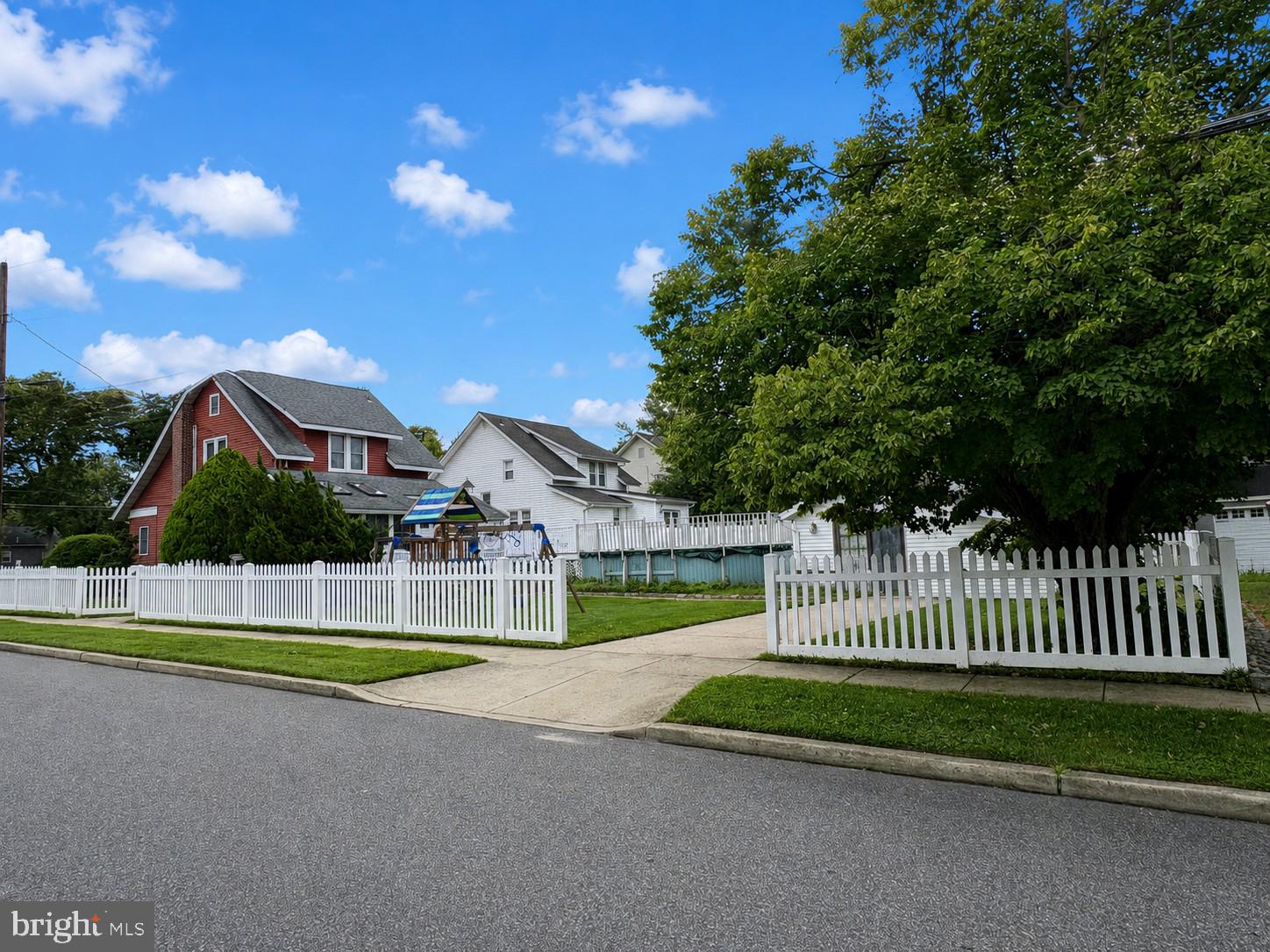 218 N WARWICK ROAD