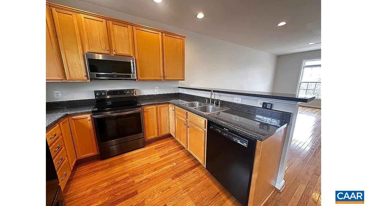 LAUREL PARK - Residential