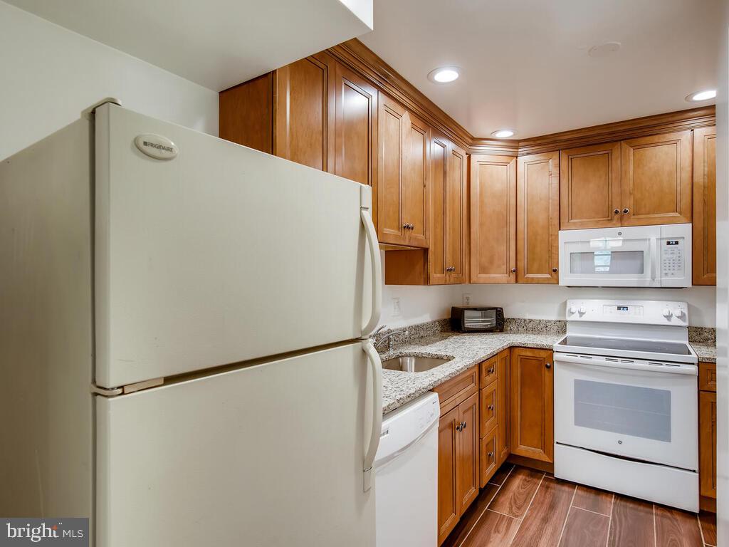 WARREN LODGE - Residential