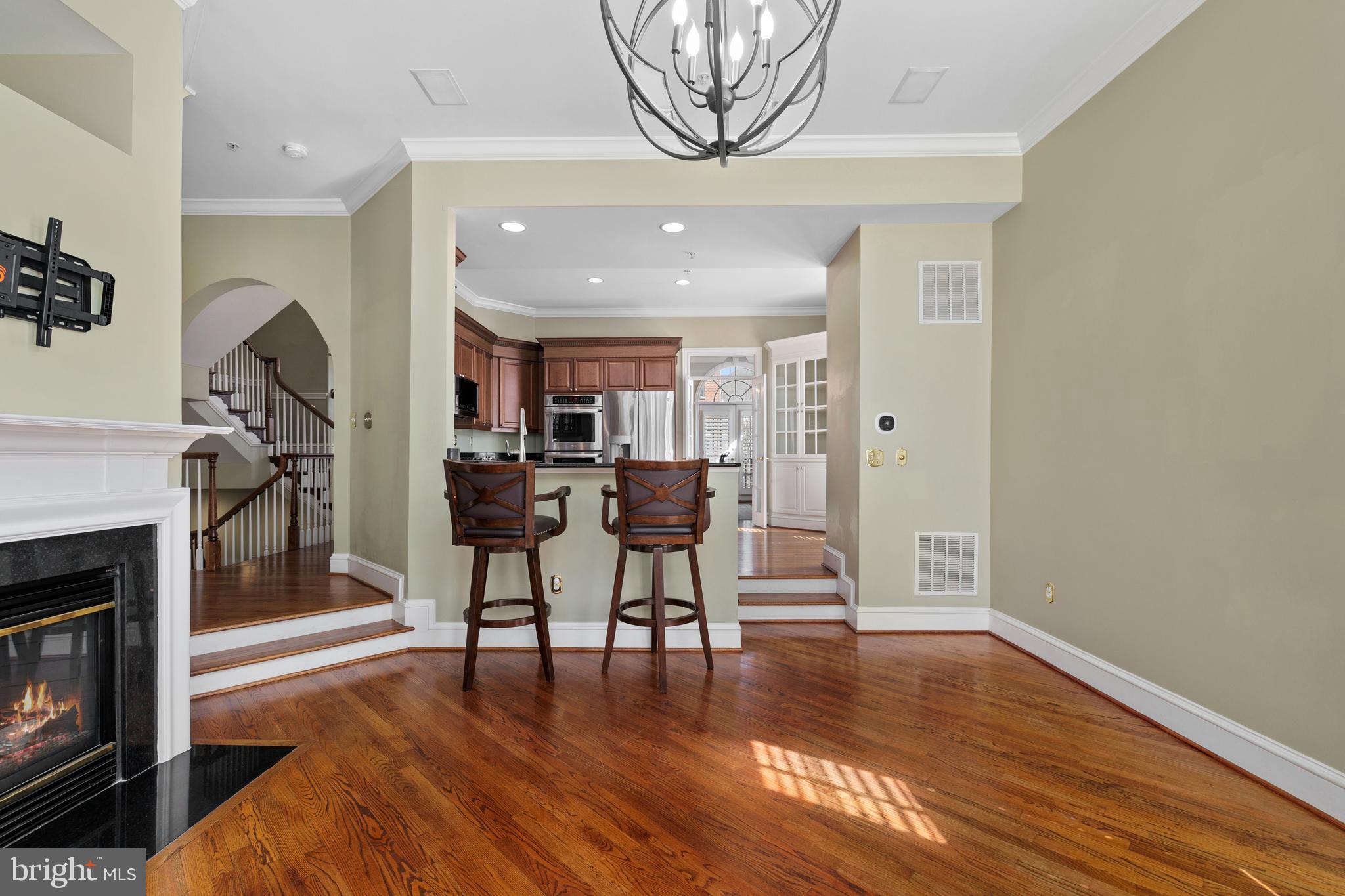 CAMERON STATION - Residential