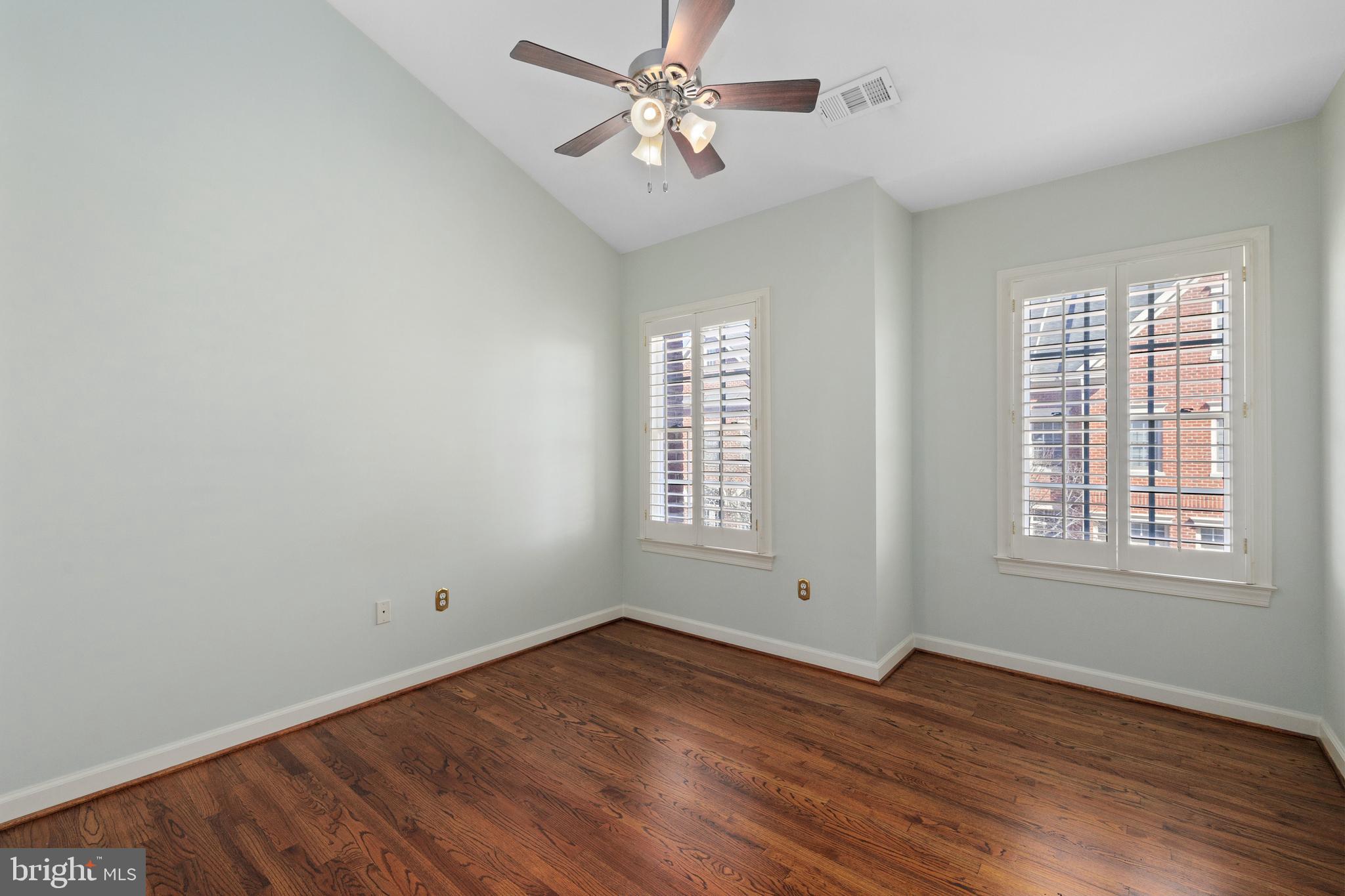 CAMERON STATION - Residential