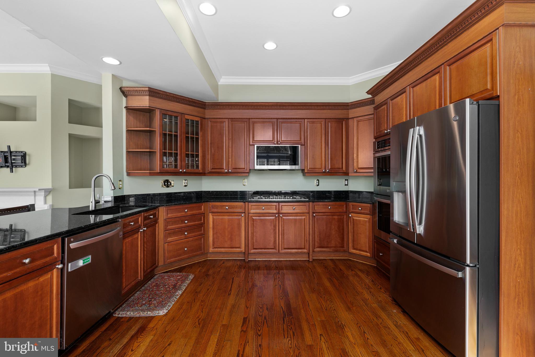 CAMERON STATION - Residential