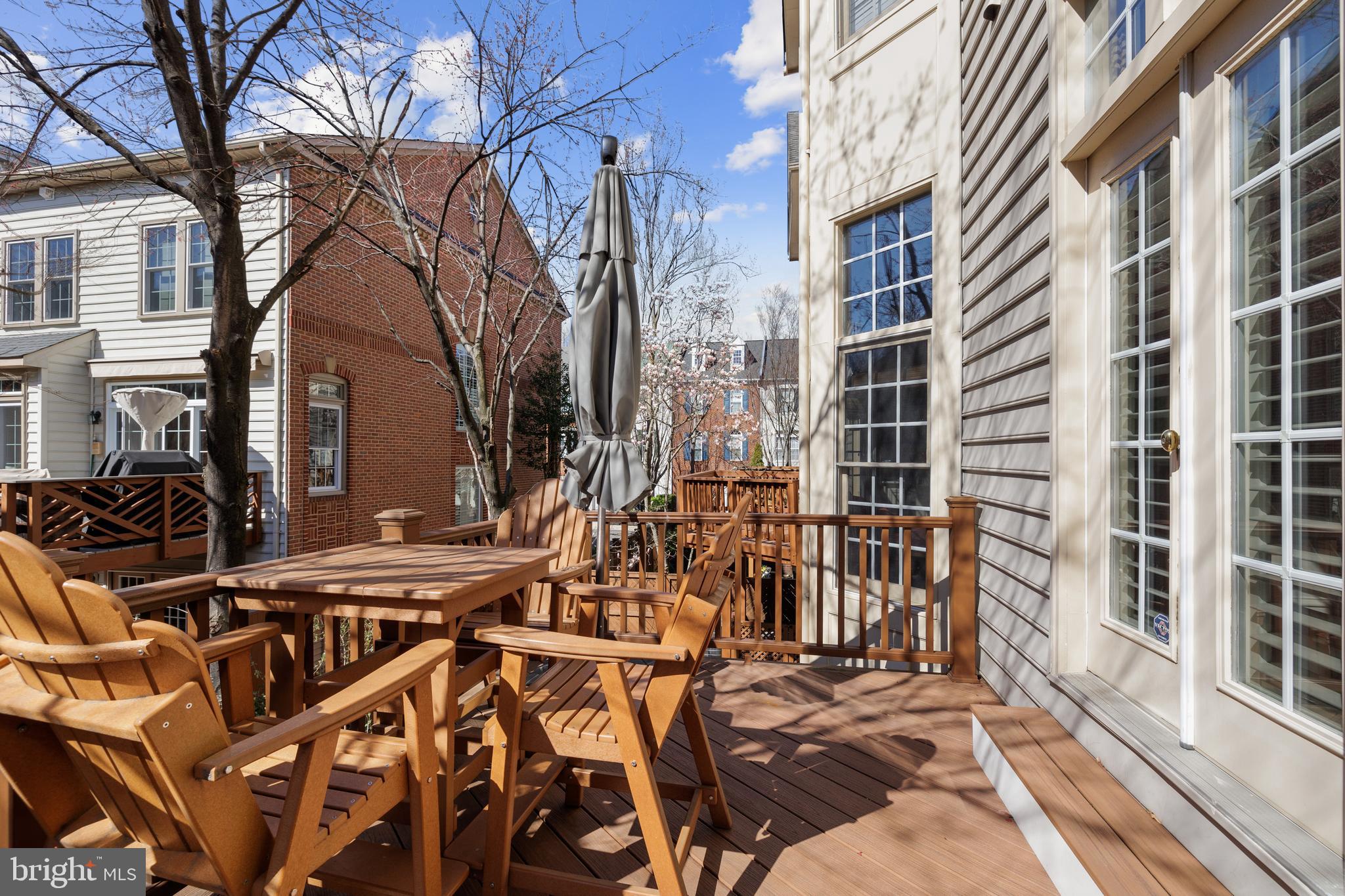 CAMERON STATION - Residential