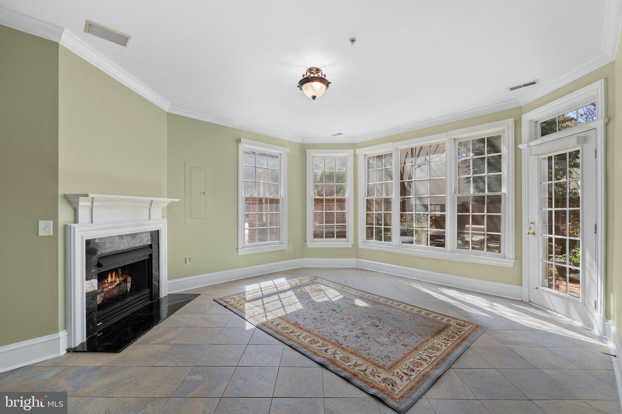 CAMERON STATION - Residential