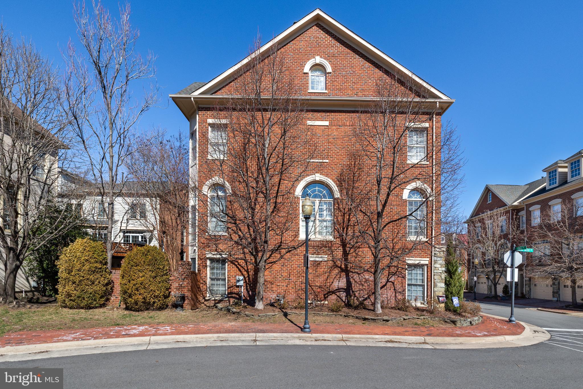 CAMERON STATION - Residential