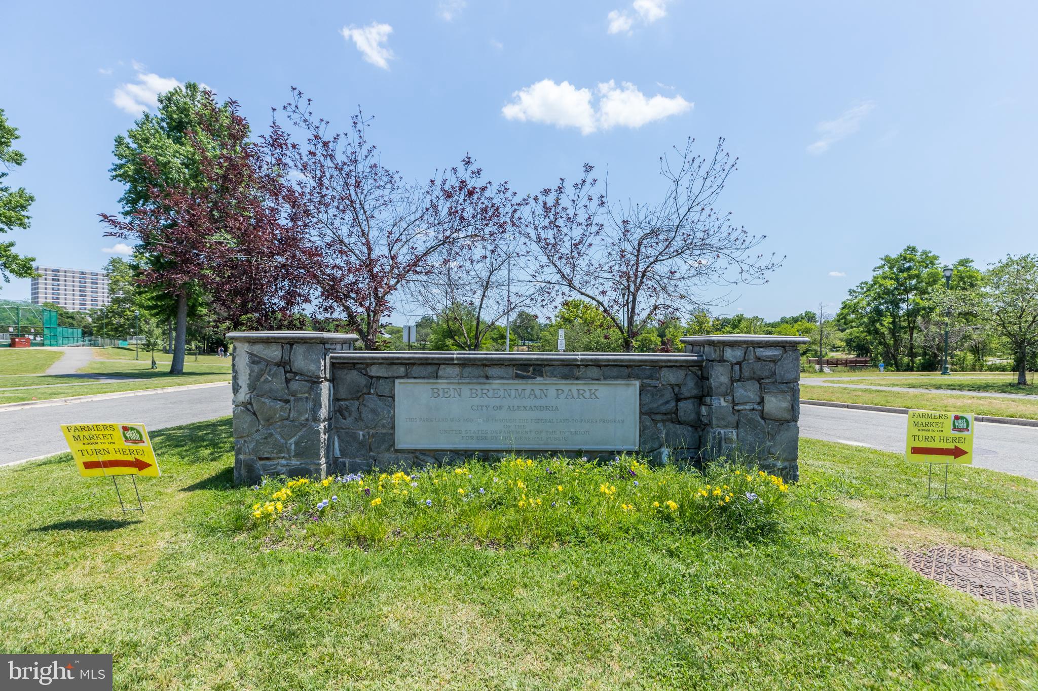 CAMERON STATION - Residential