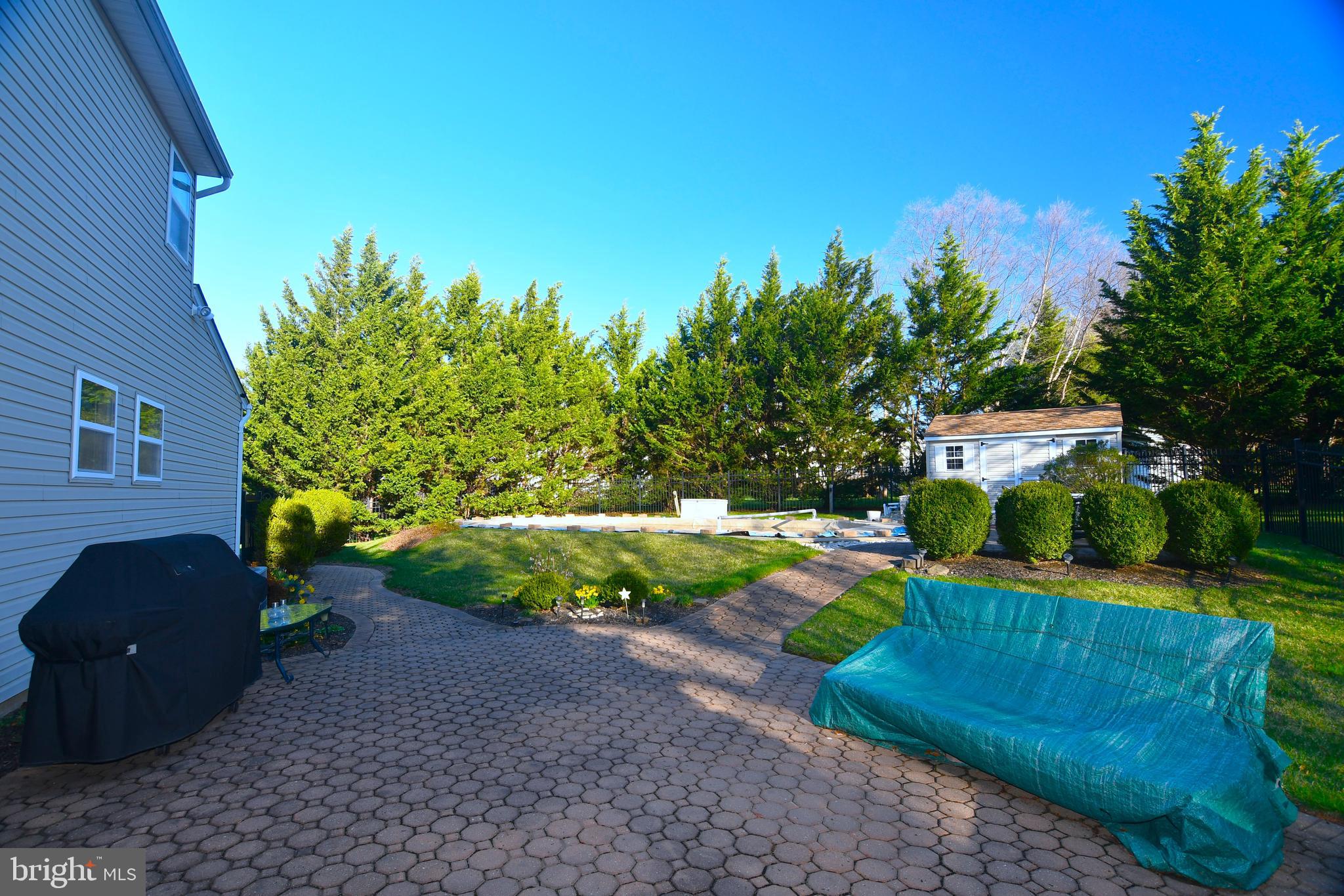 ARBOR RIDGE - Residential