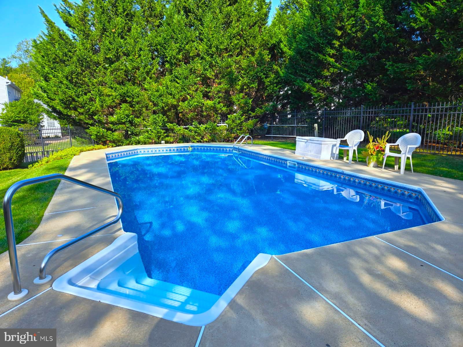 ARBOR RIDGE - Residential