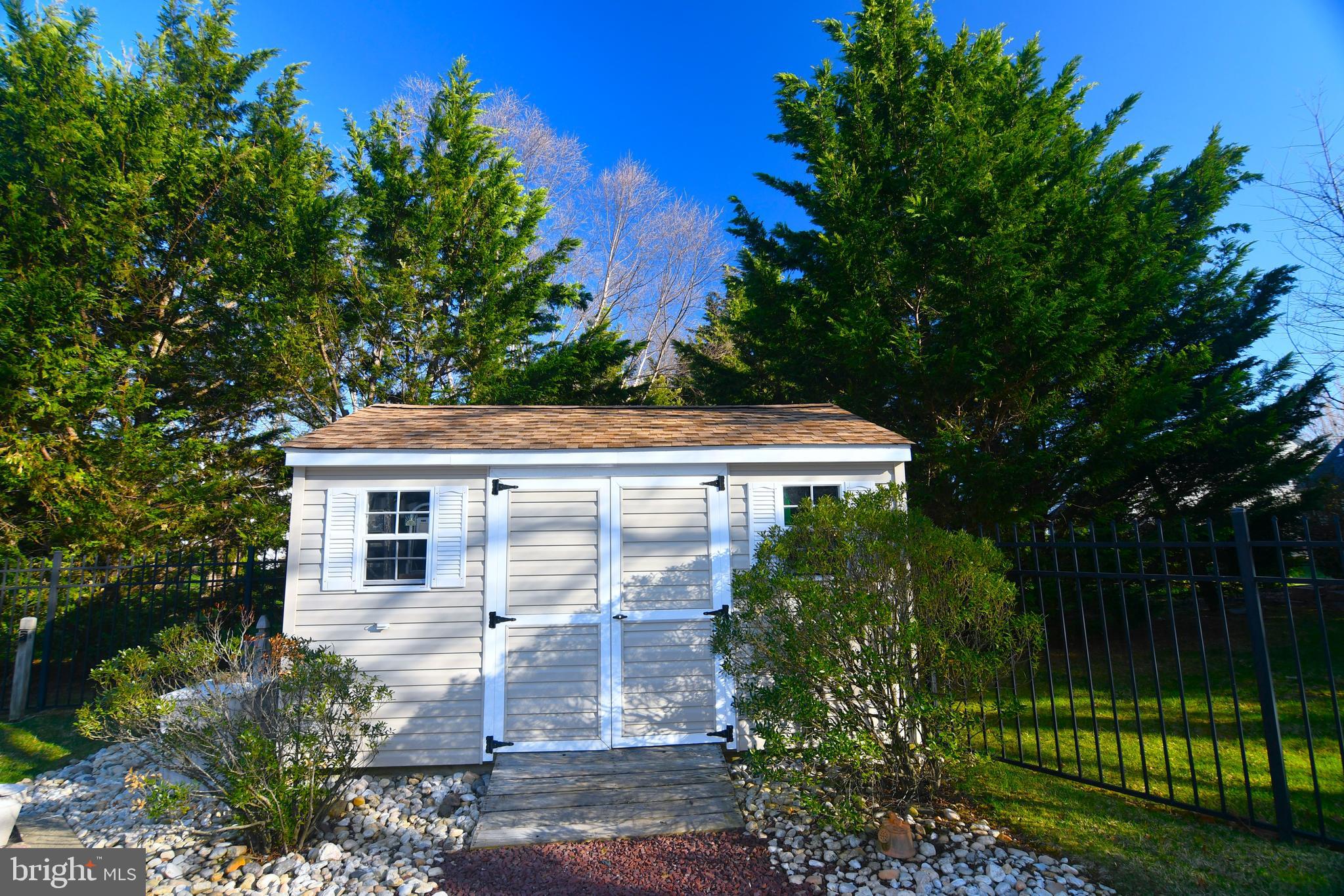 ARBOR RIDGE - Residential