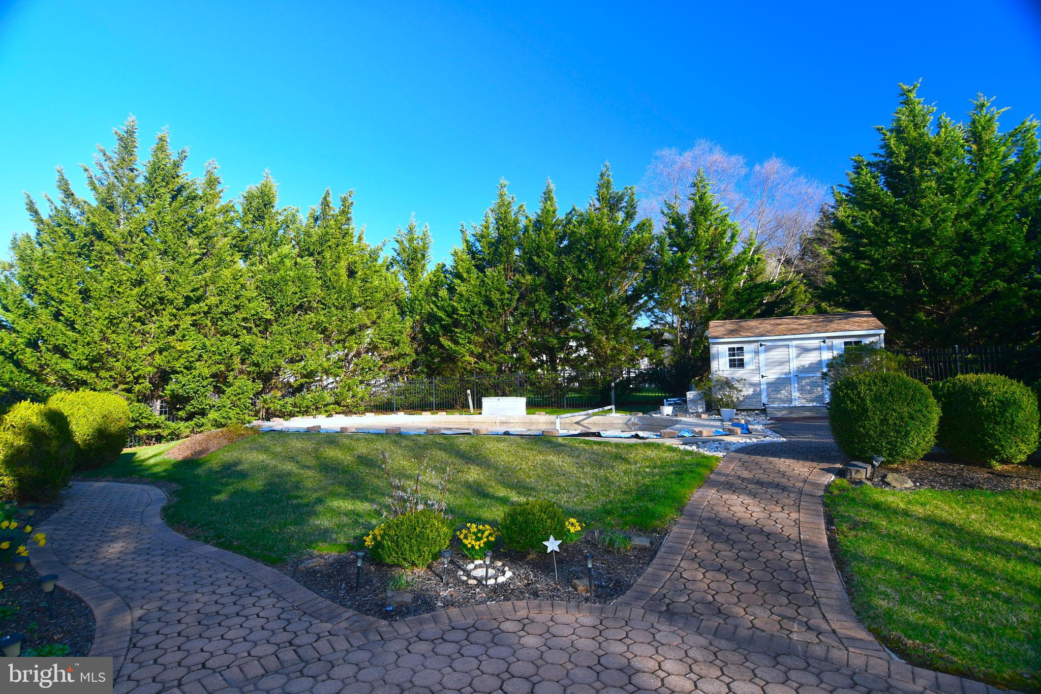 ARBOR RIDGE - Residential