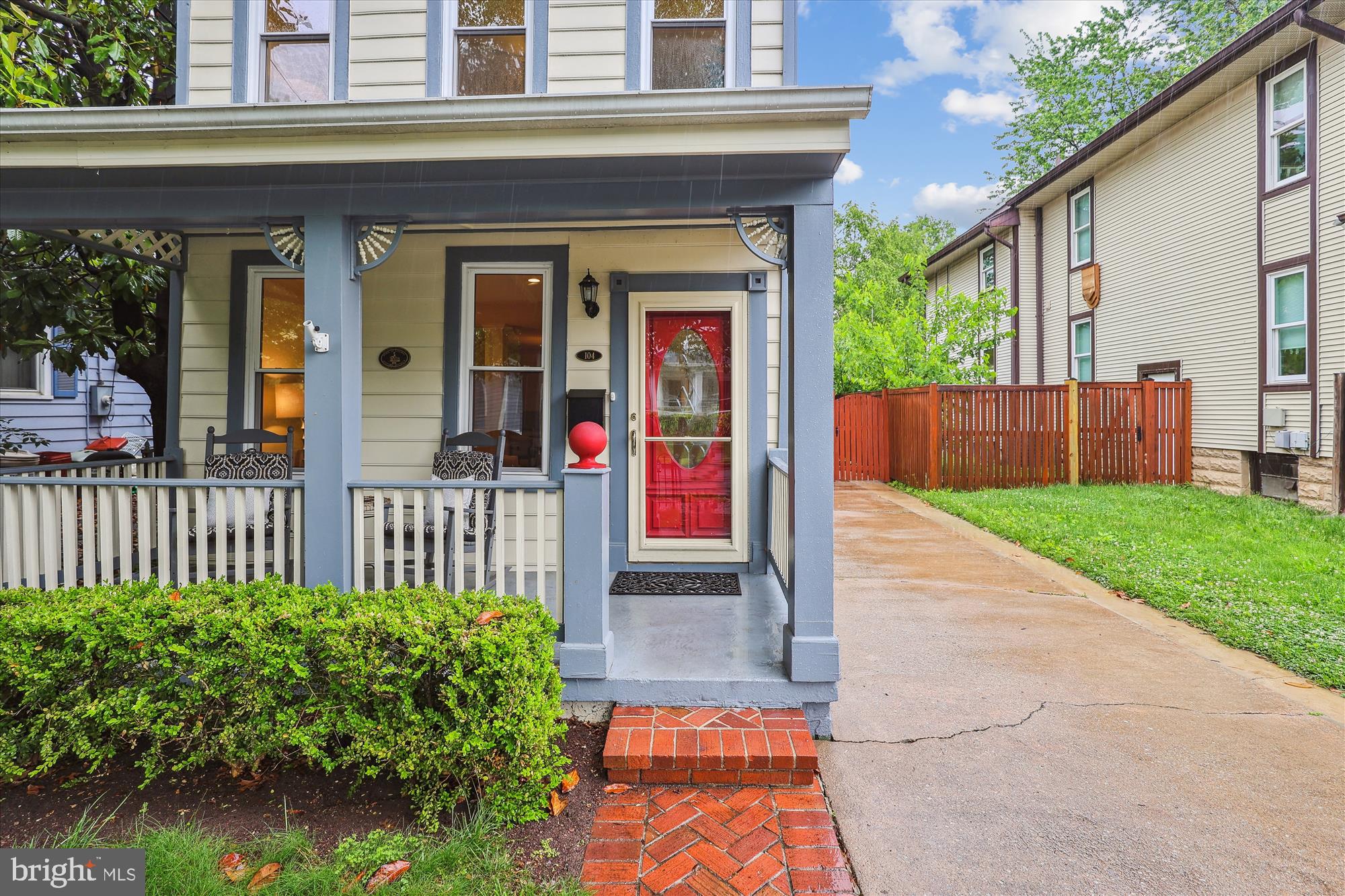 104 E OXFORD AVENUE