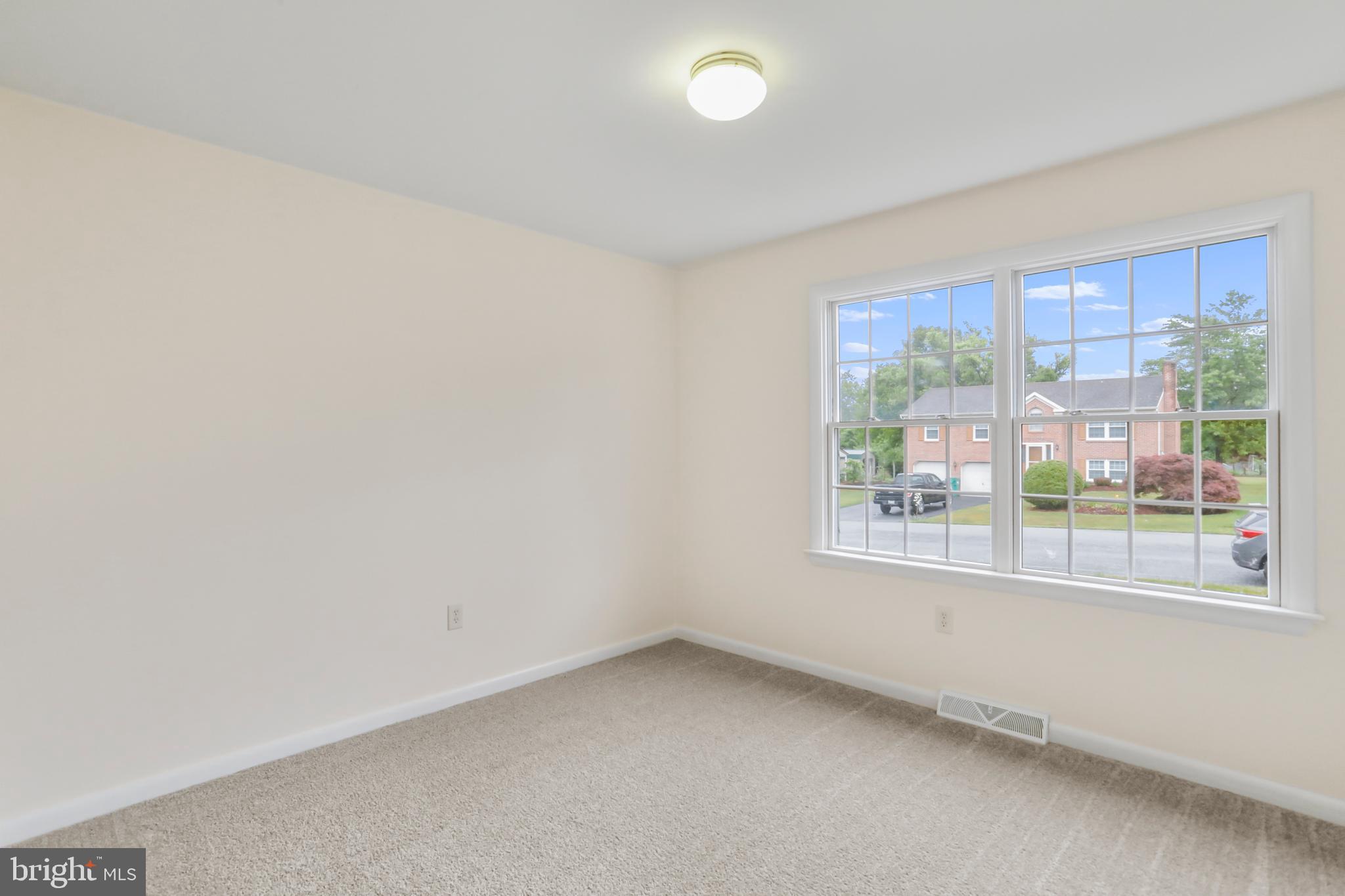 HAGERSTOWN - Residential