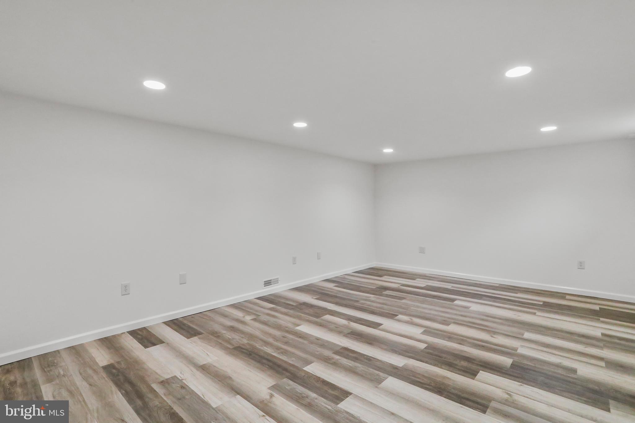 HAGERSTOWN - Residential