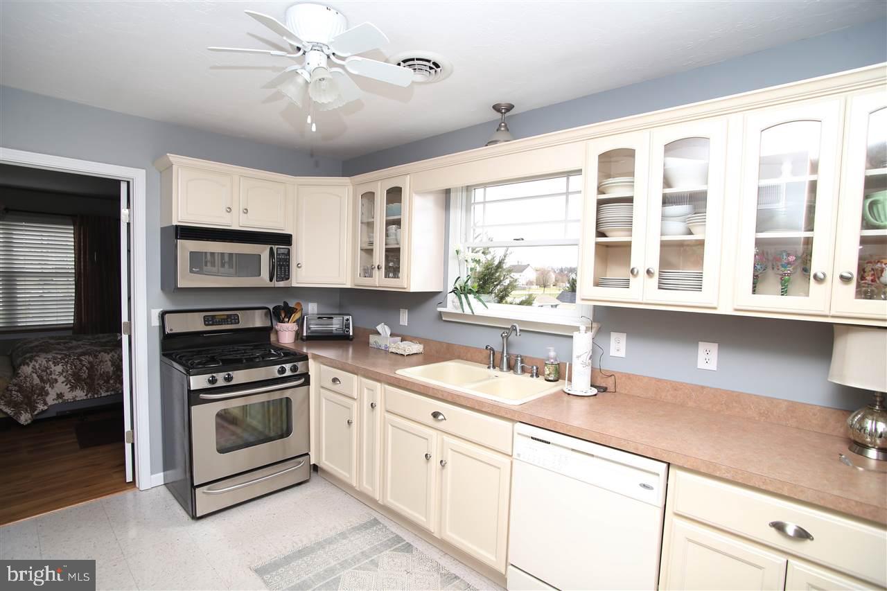 ALLWOOD MANOR - Residential