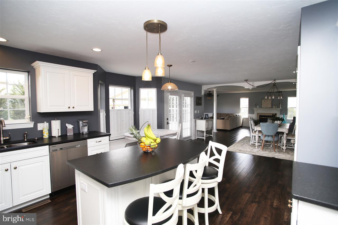 ALLWOOD MANOR - Residential