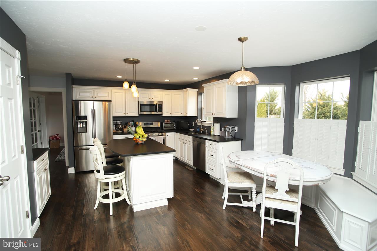 ALLWOOD MANOR - Residential