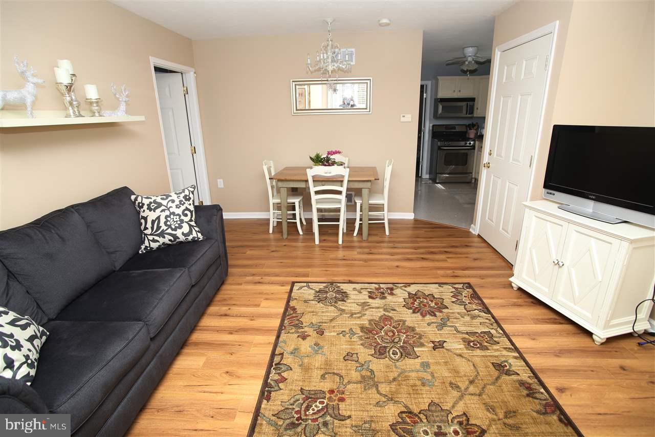 ALLWOOD MANOR - Residential