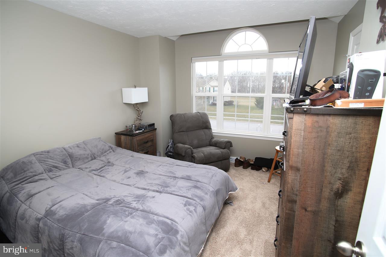 ALLWOOD MANOR - Residential