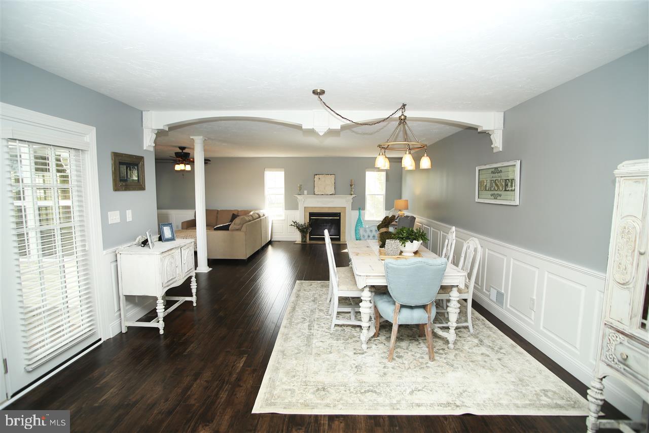 ALLWOOD MANOR - Residential