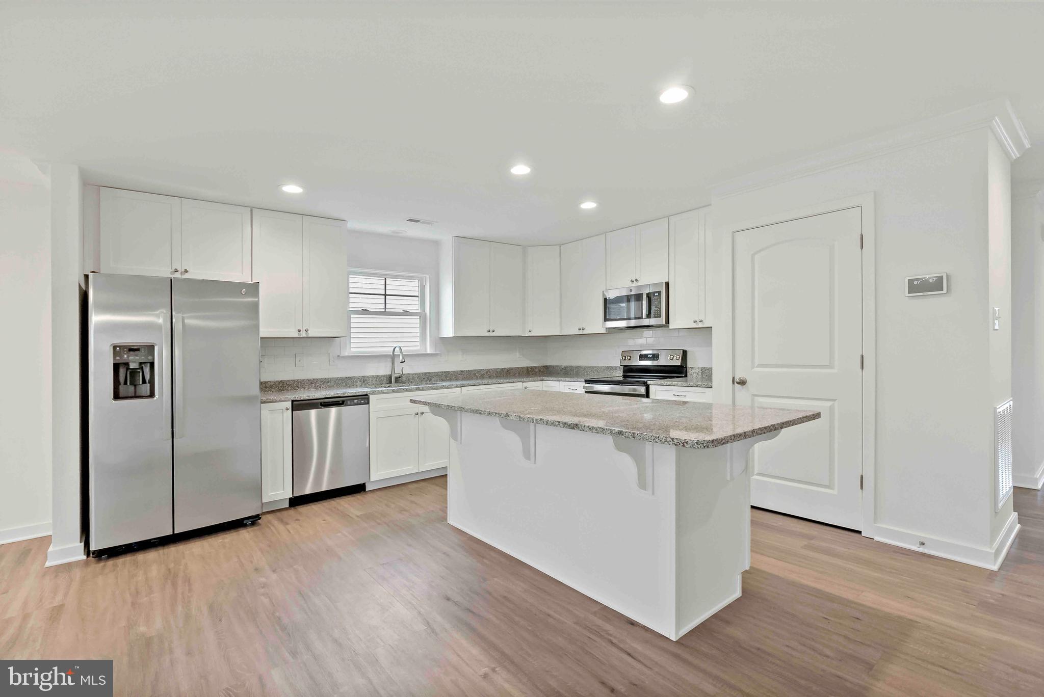 CARDINAL POINTE - Residential