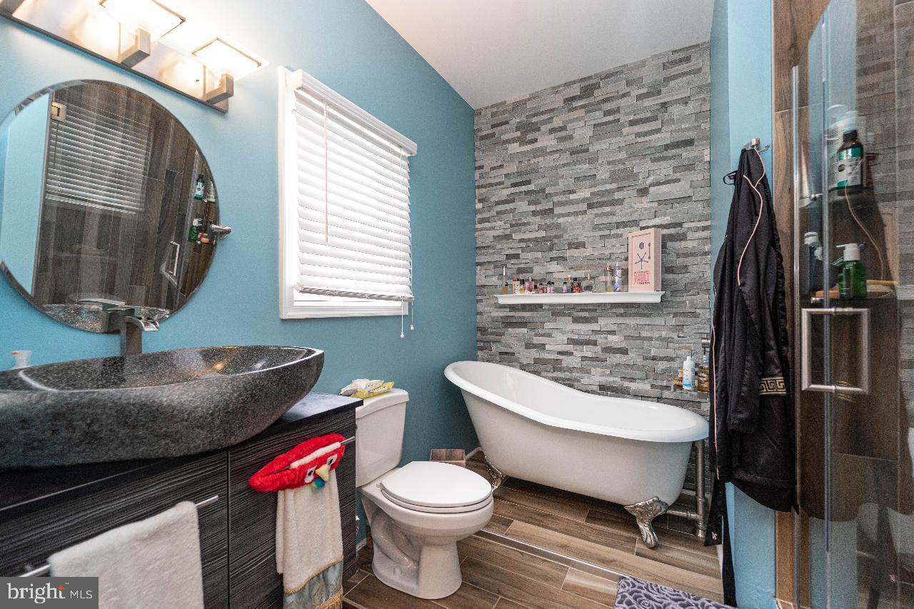 MOUNT HOLLY TERRACE - Residential