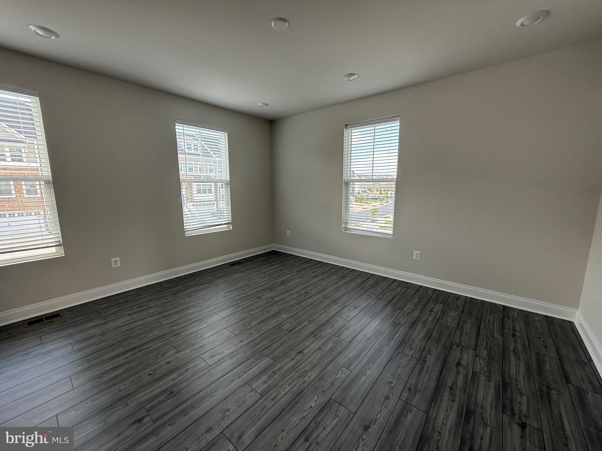 PLANTATION LAKES - Residential