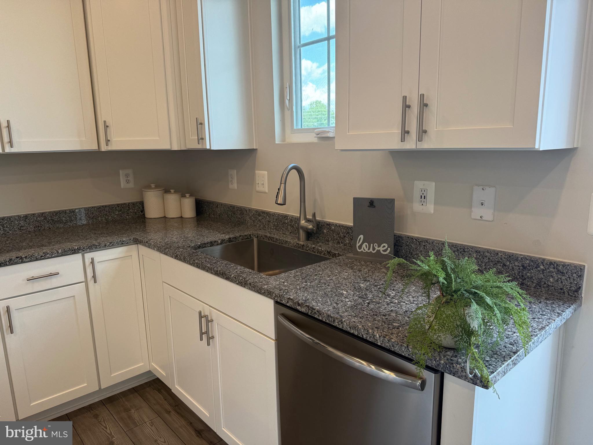 PLANTATION LAKES - Residential