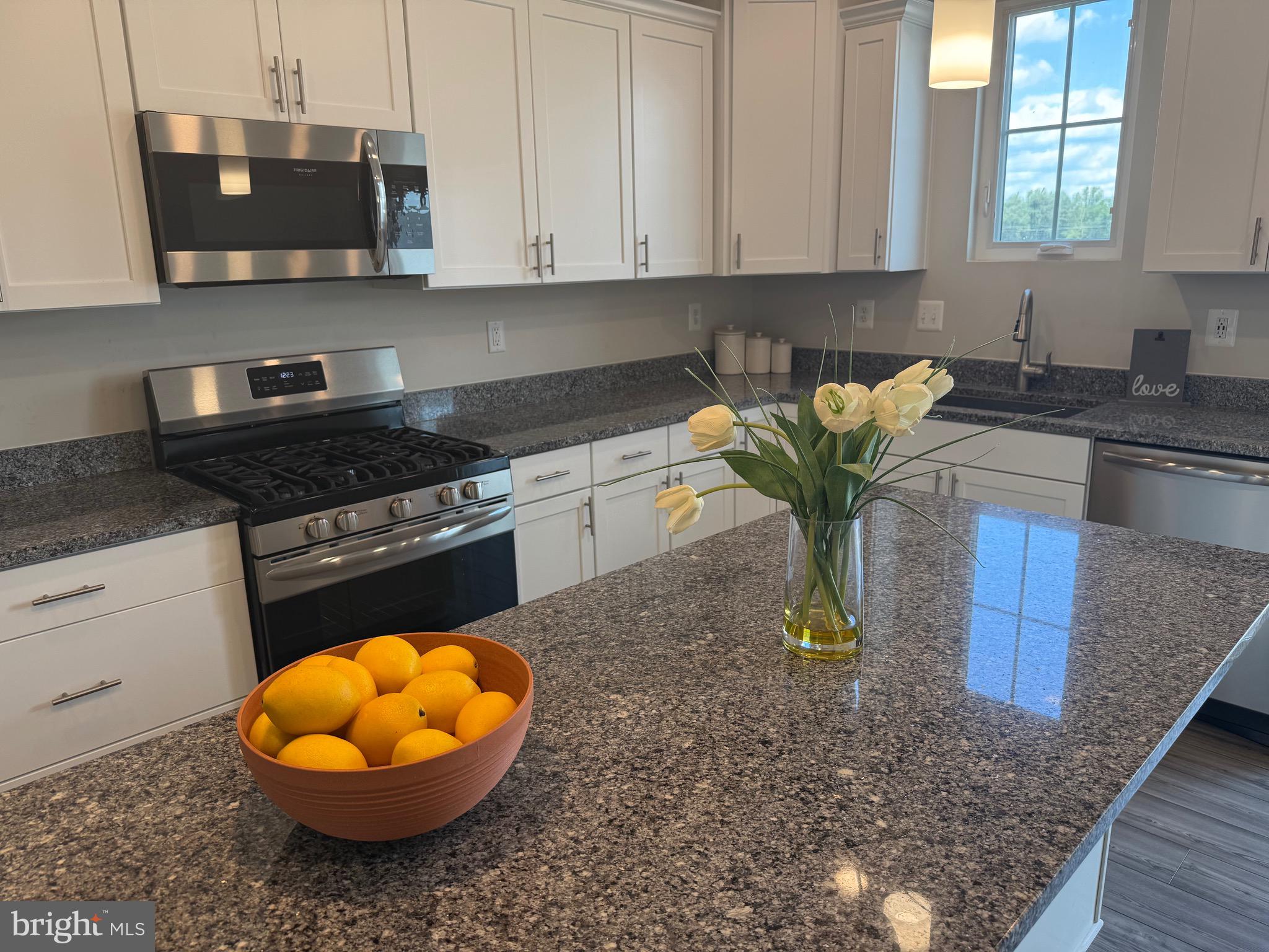 PLANTATION LAKES - Residential