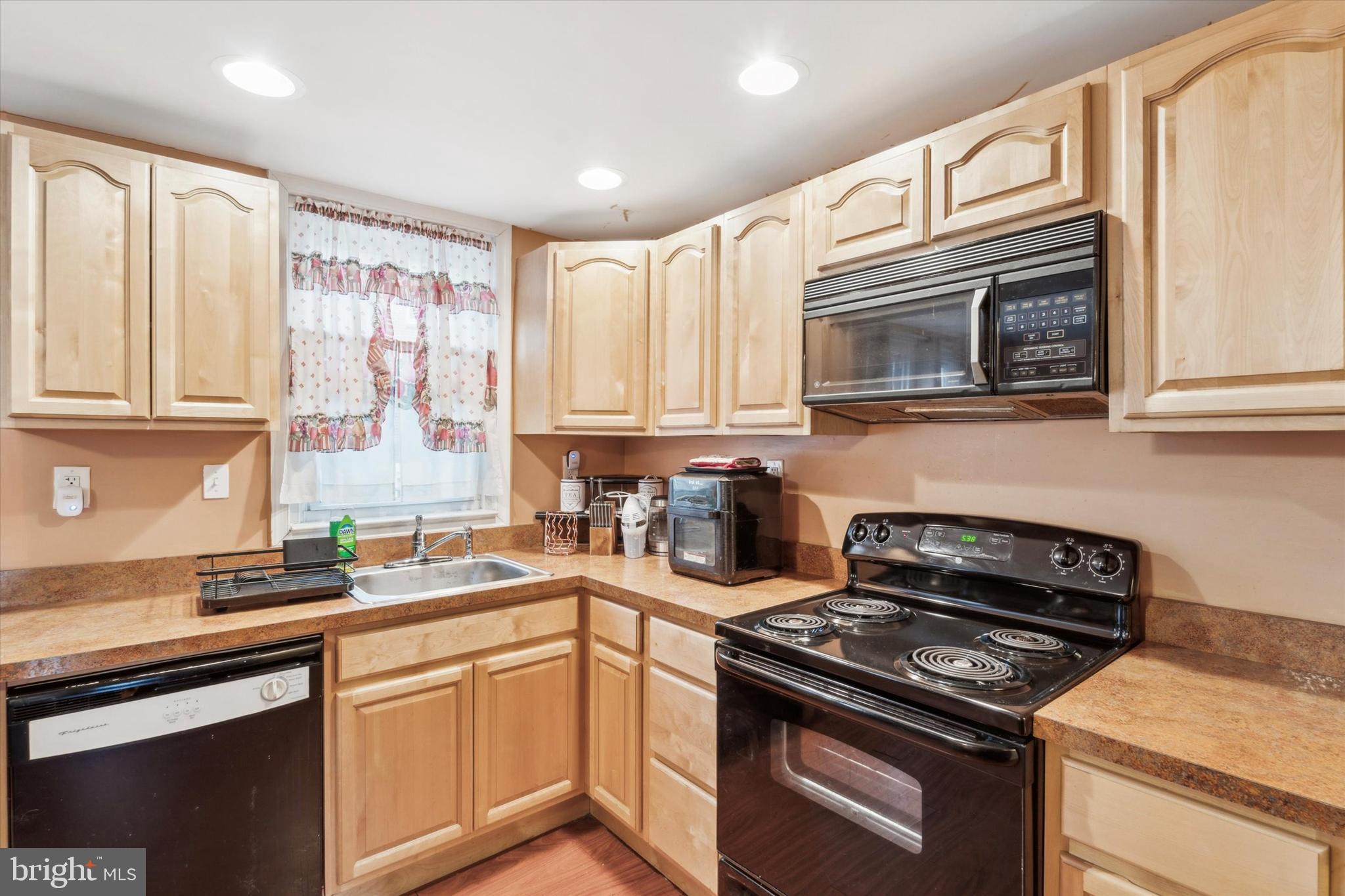 MAYFAIR - Residential