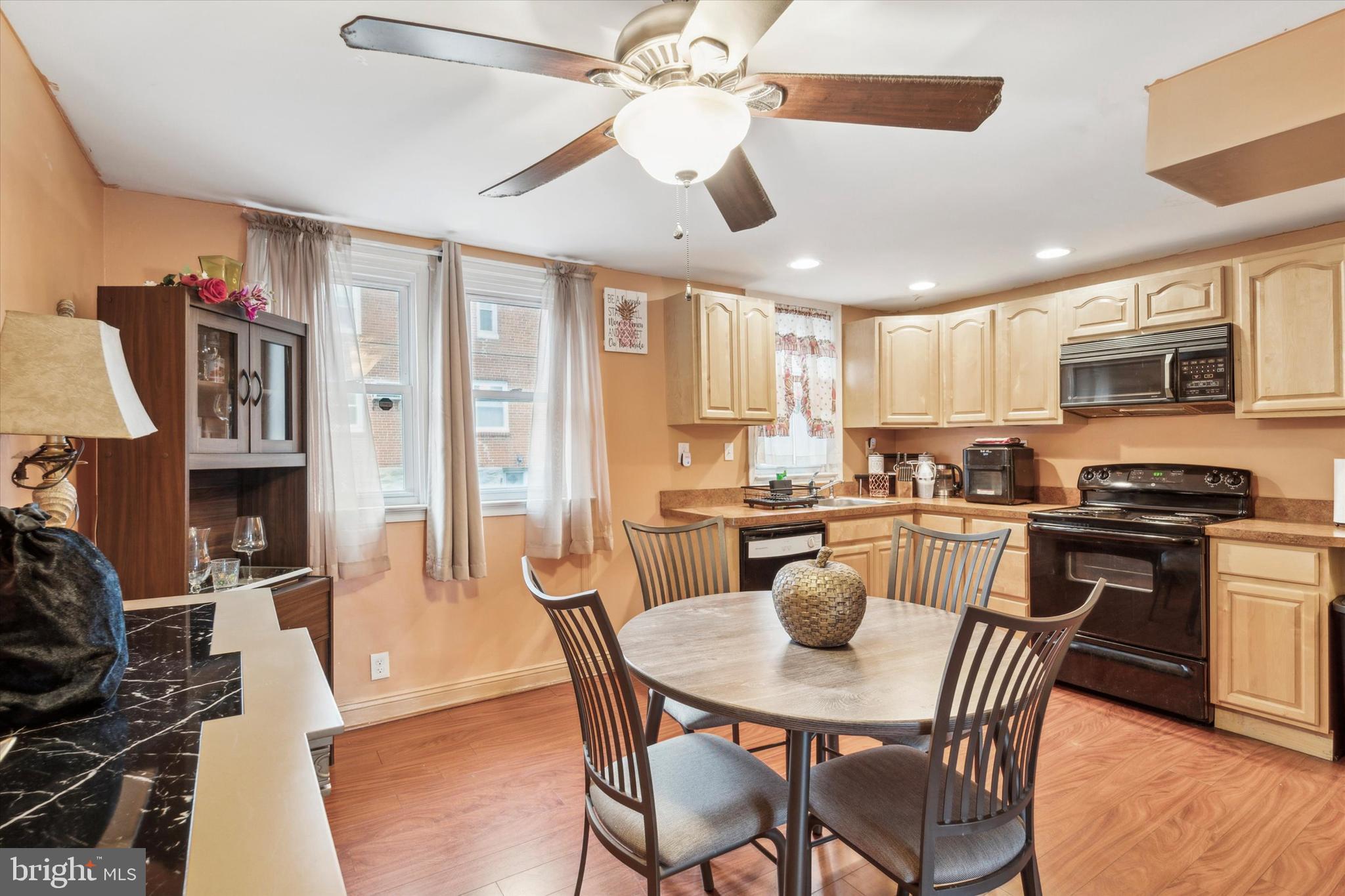 MAYFAIR - Residential