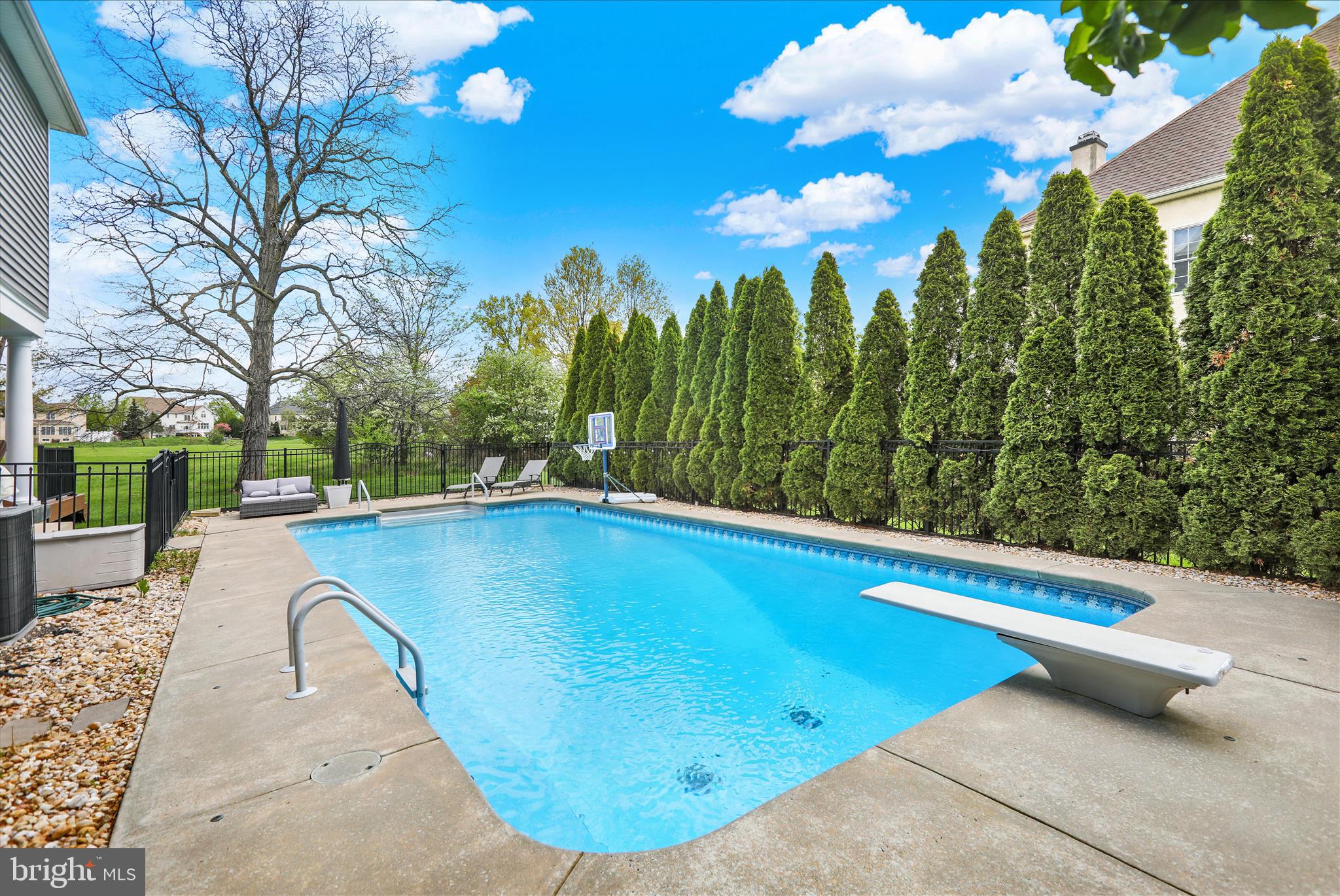 LEDERACH GOLF FAIRWY - Residential