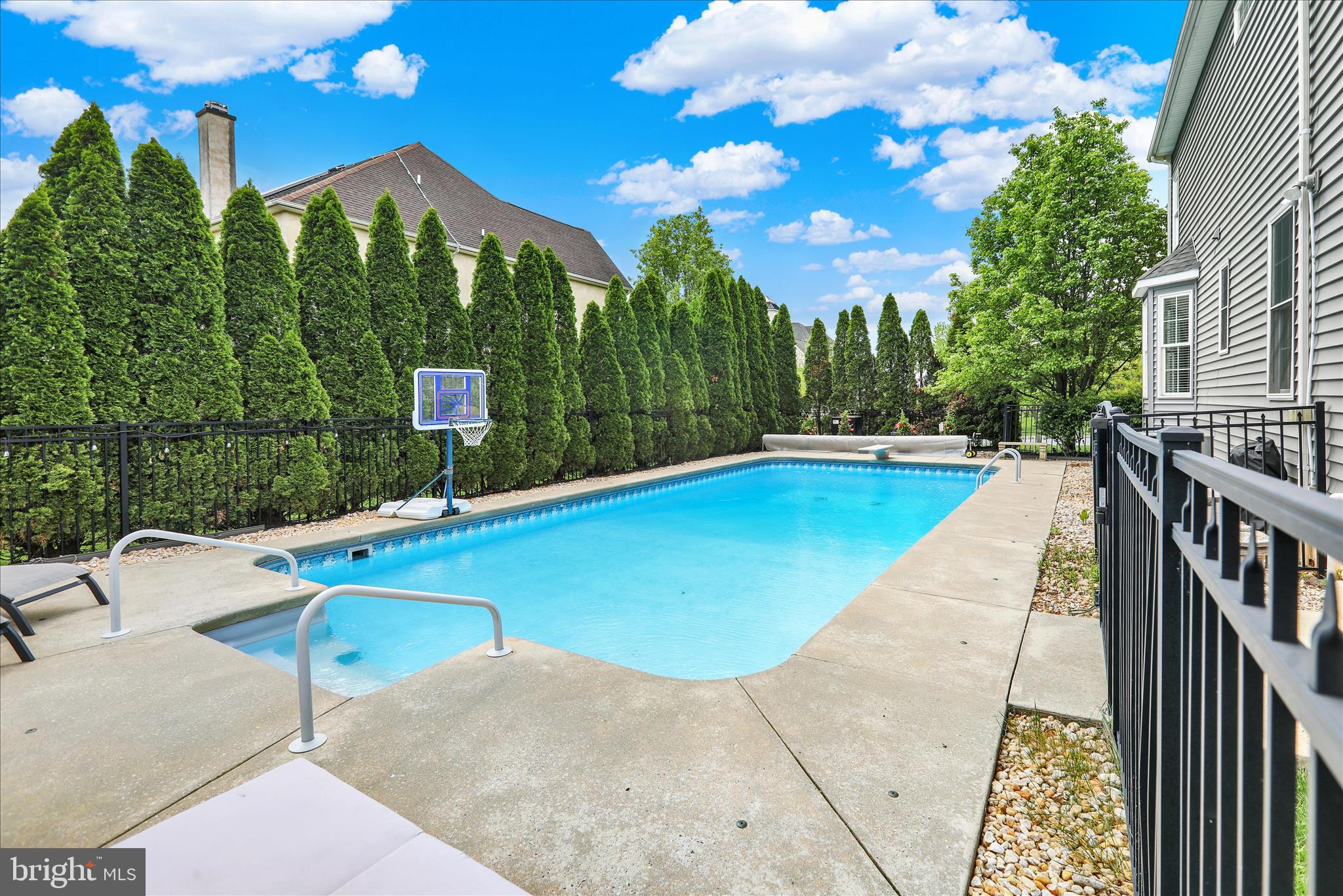 LEDERACH GOLF FAIRWY - Residential