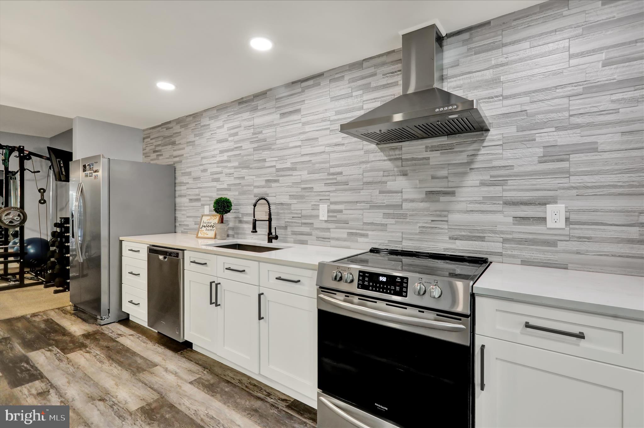 LEDERACH GOLF FAIRWY - Residential