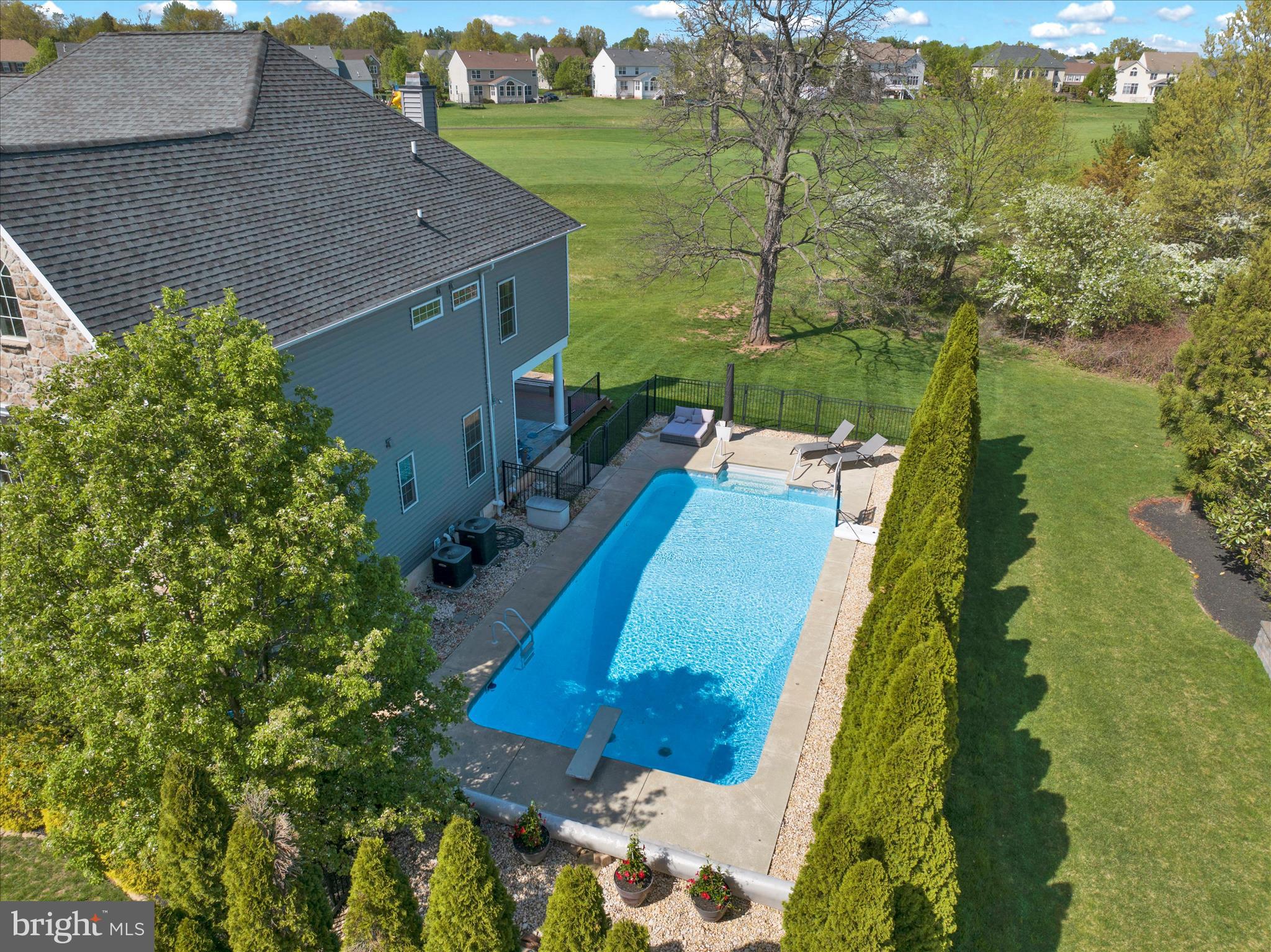 LEDERACH GOLF FAIRWY - Residential