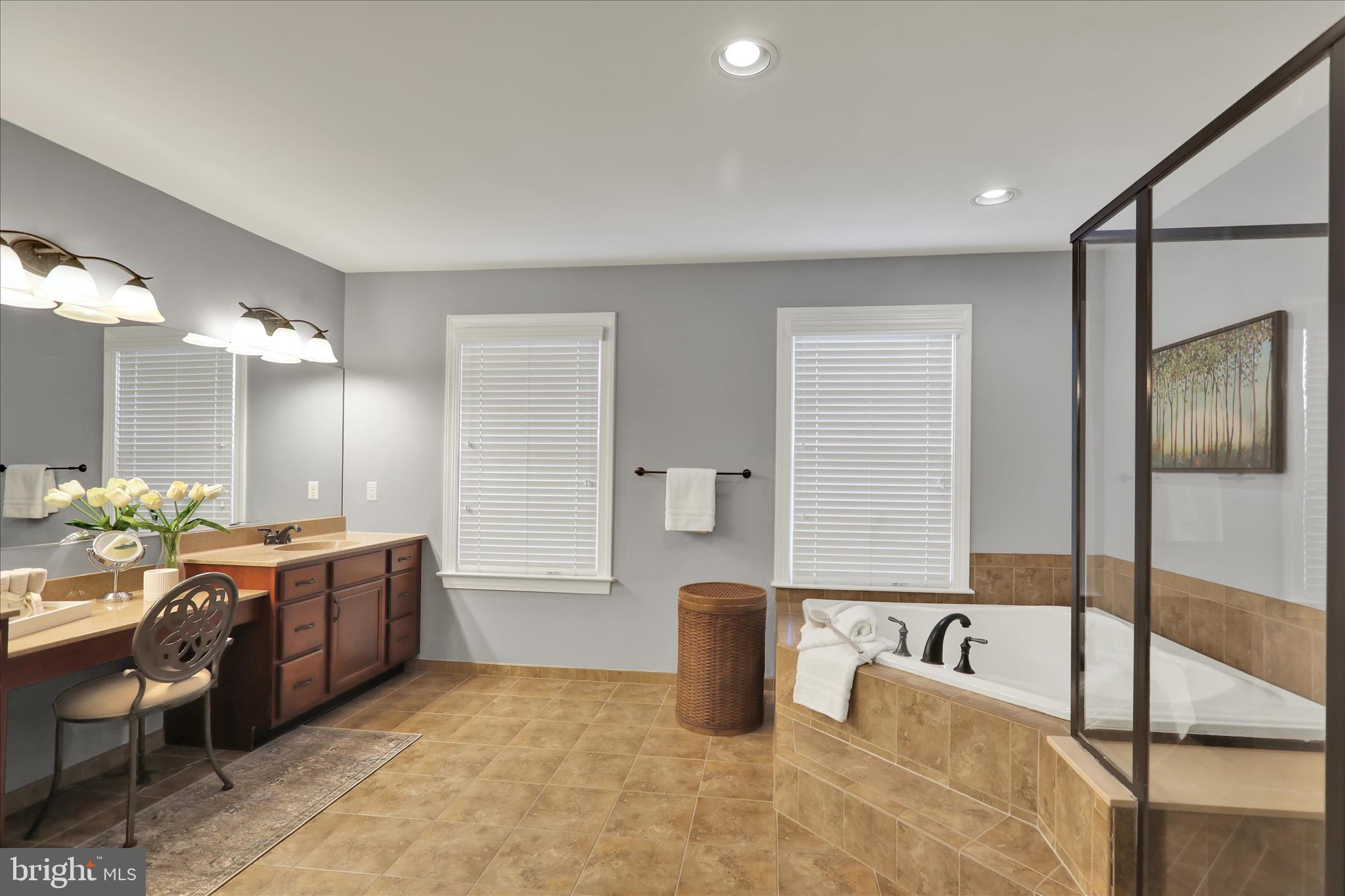 LEDERACH GOLF FAIRWY - Residential