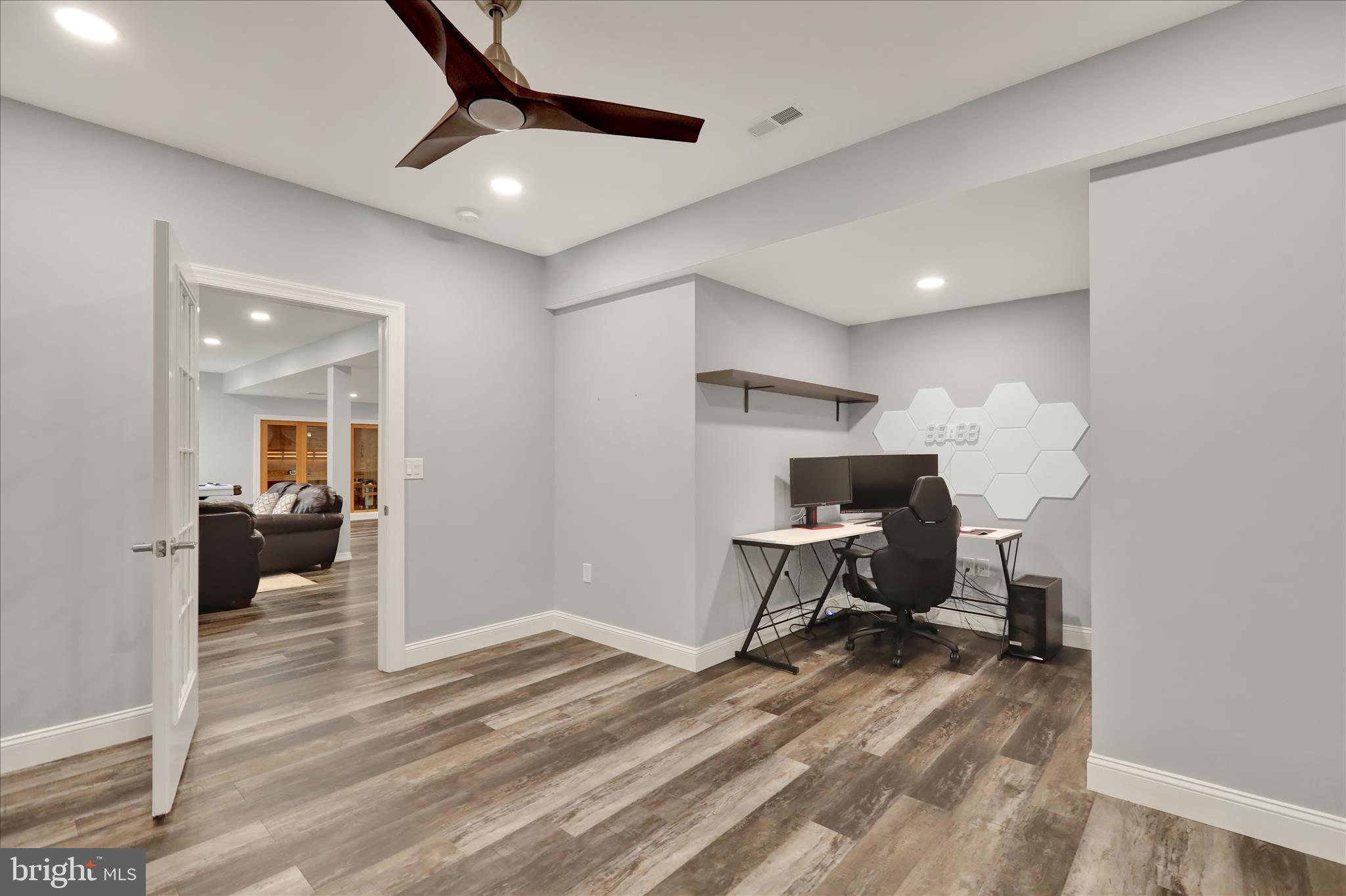 LEDERACH GOLF FAIRWY - Residential