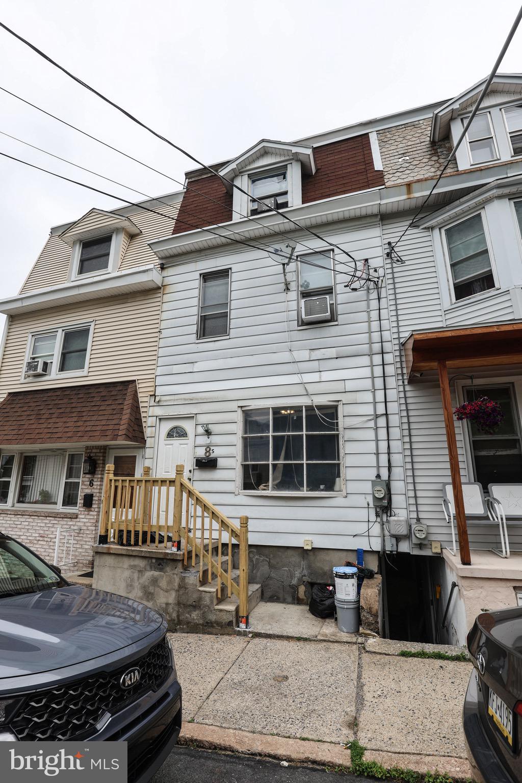 8 S 19TH STREET
