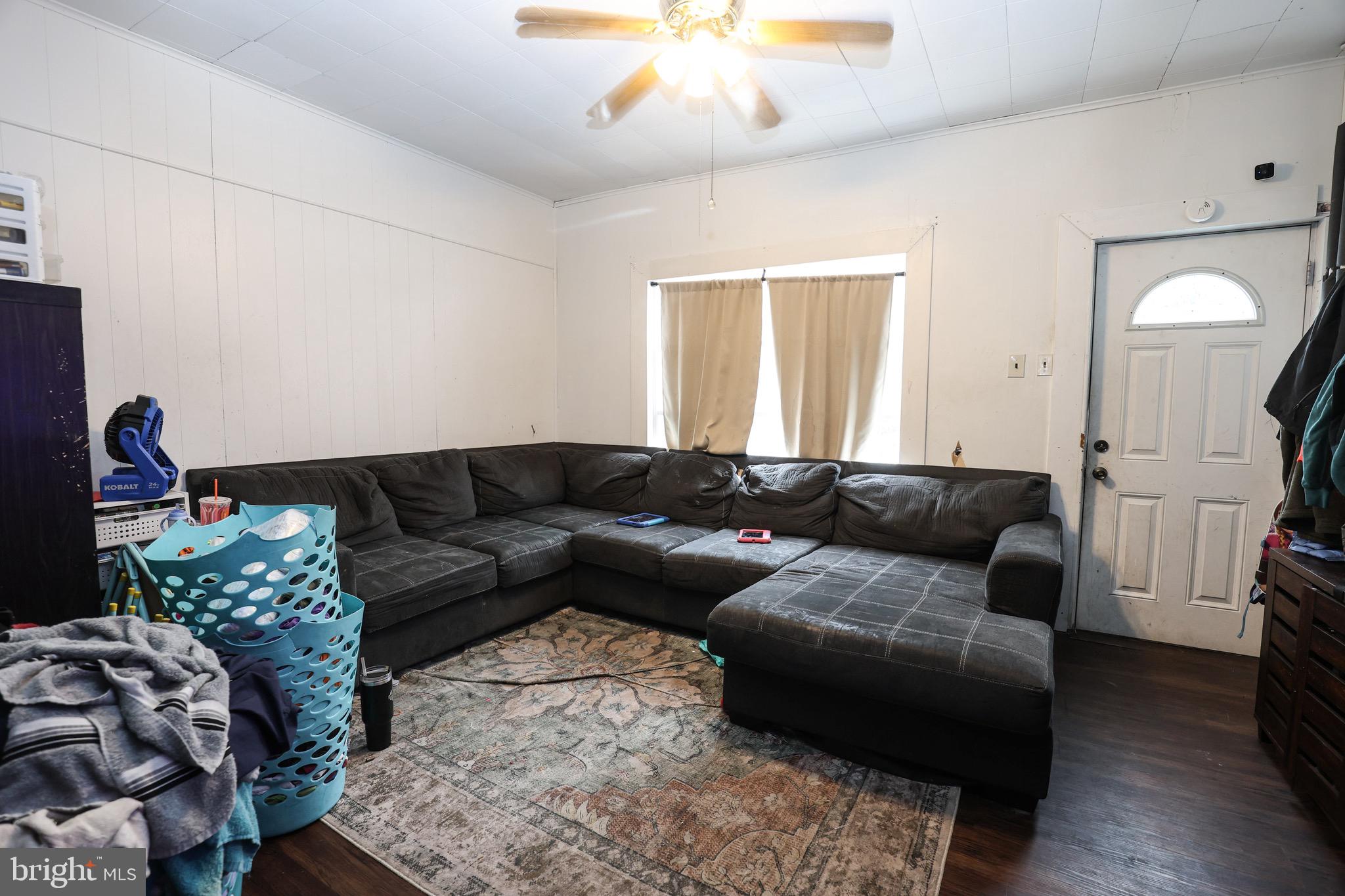 8 S 19TH STREET