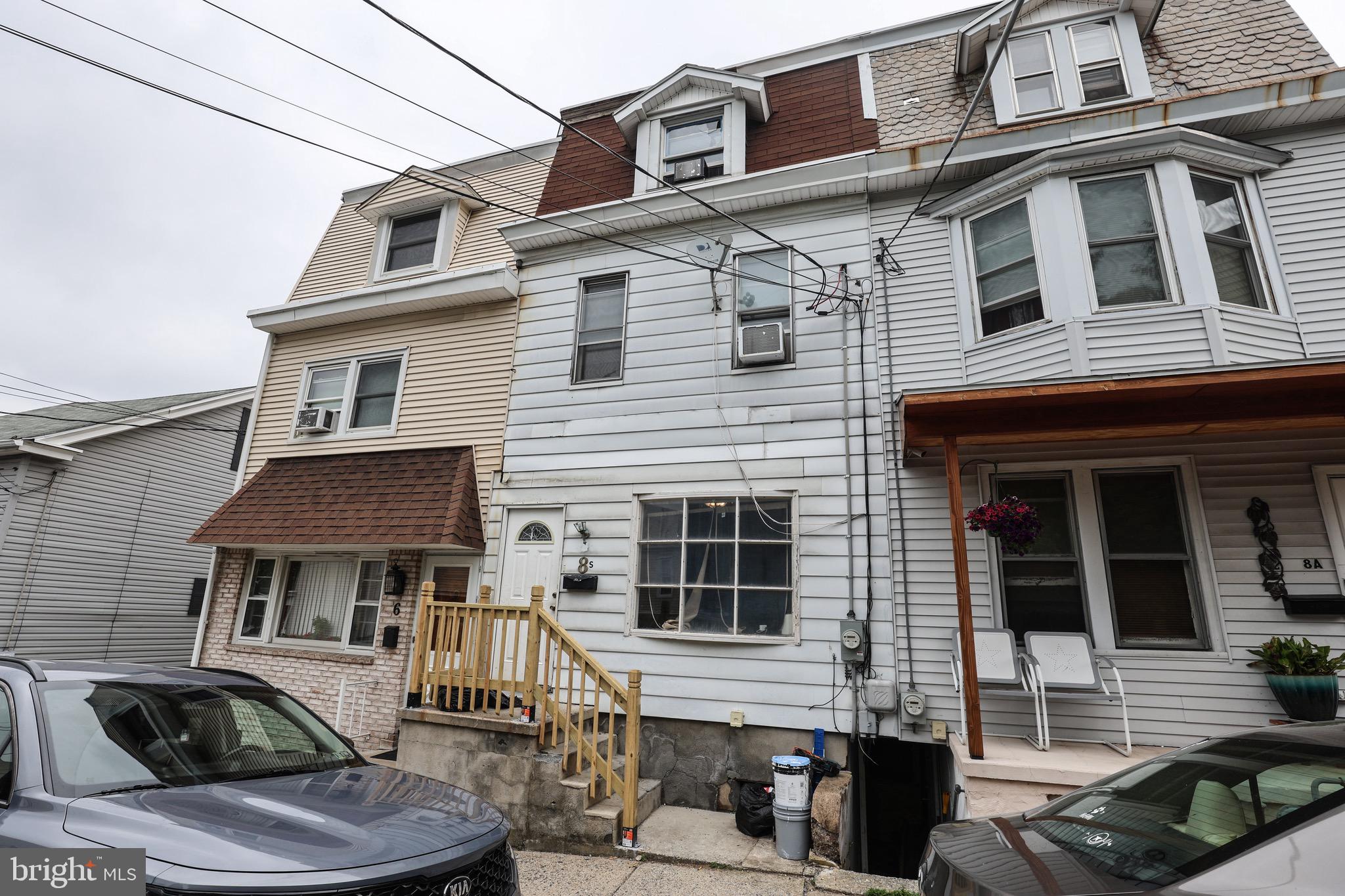 8 S 19TH STREET