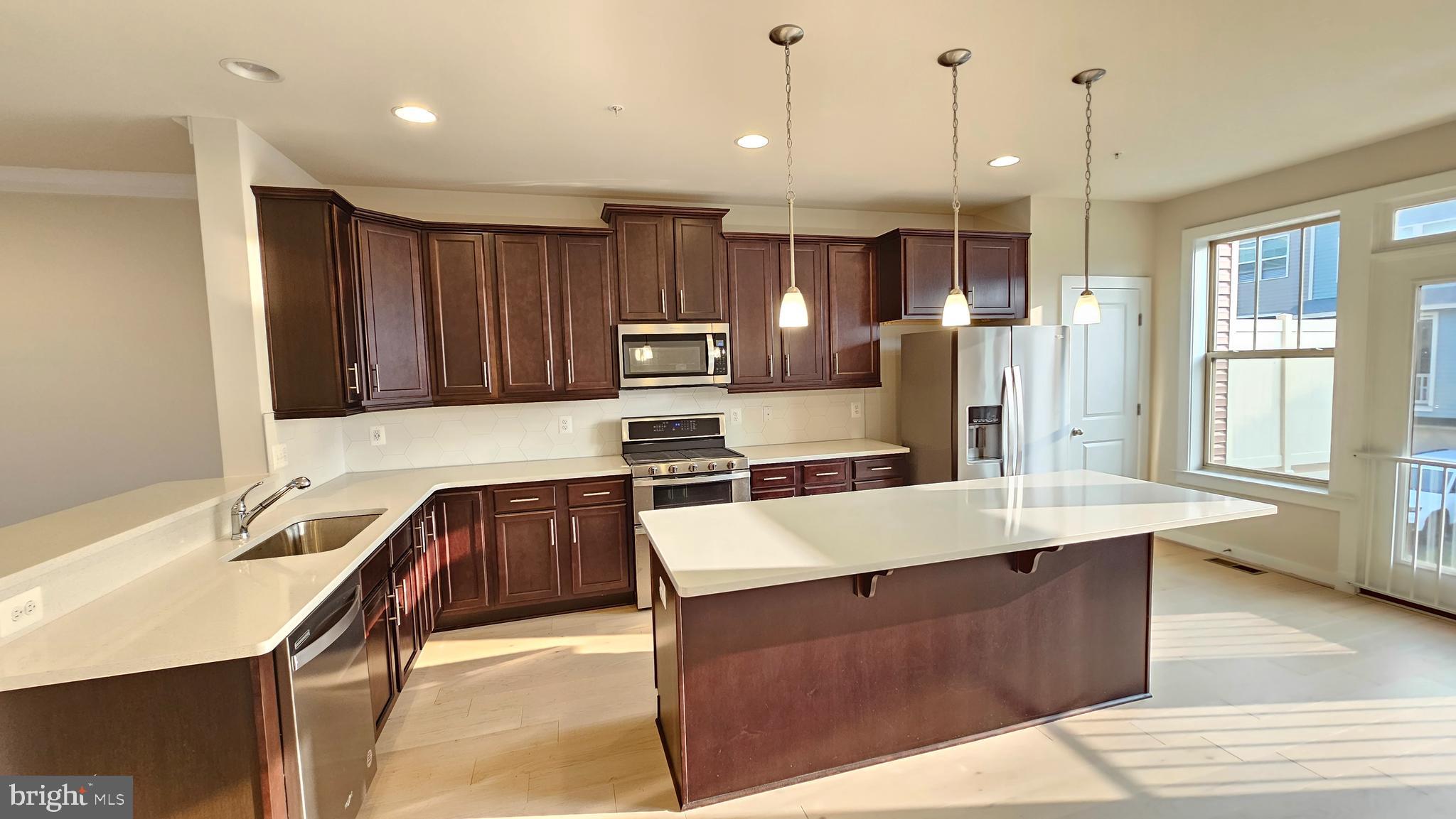 VILLAGES OF URBANA - Residential Lease