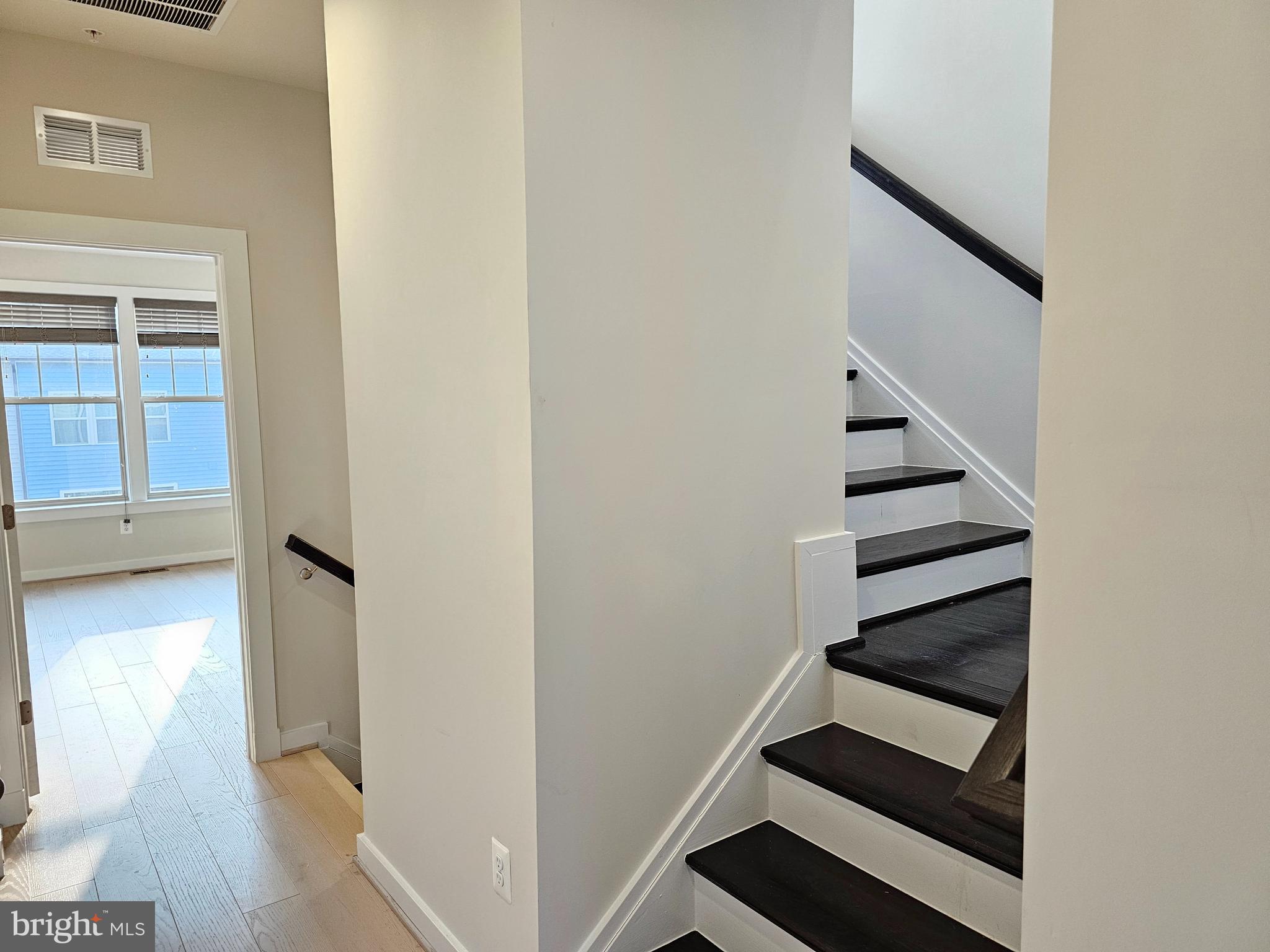 VILLAGES OF URBANA - Residential Lease