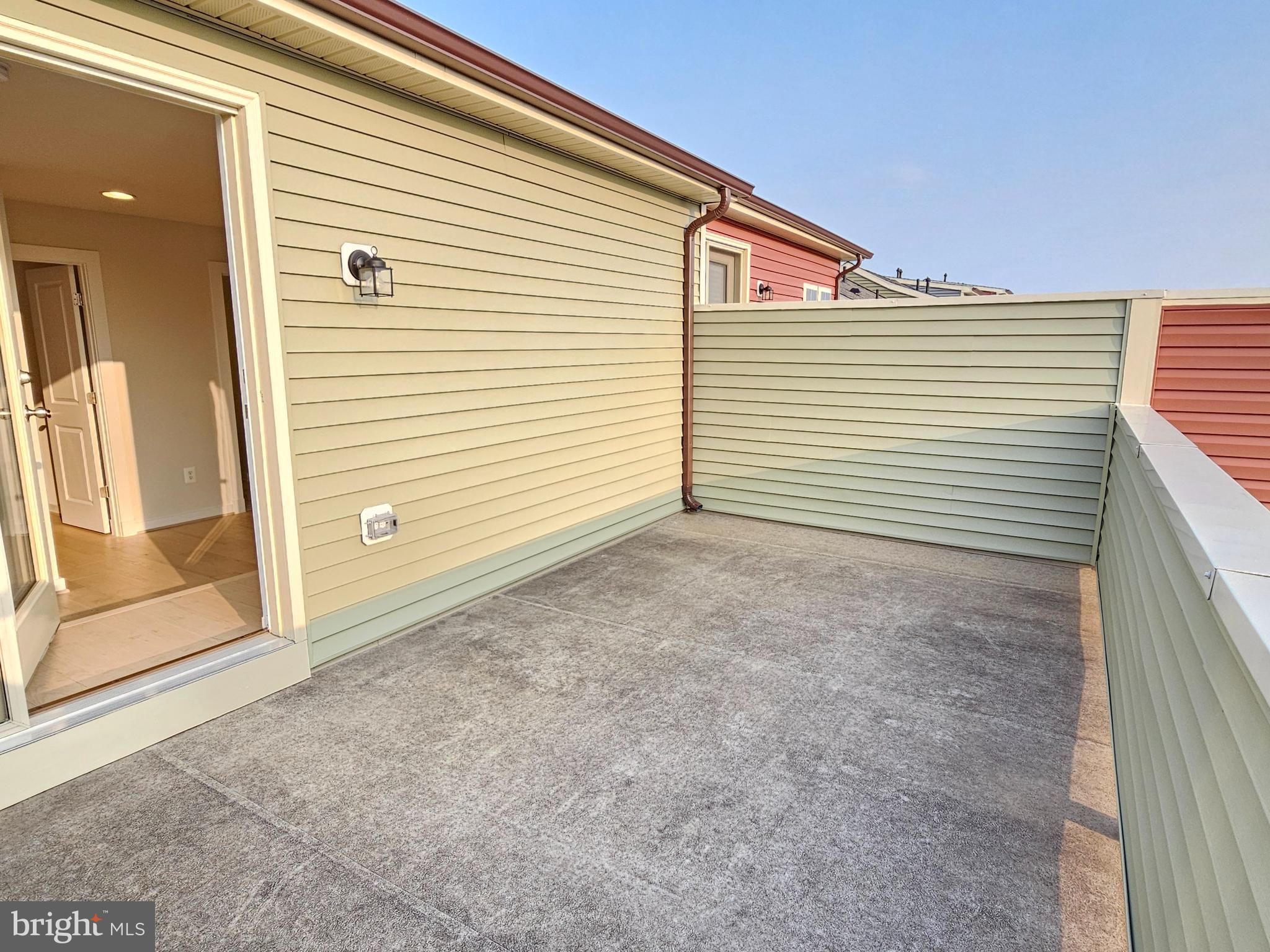 VILLAGES OF URBANA - Residential Lease