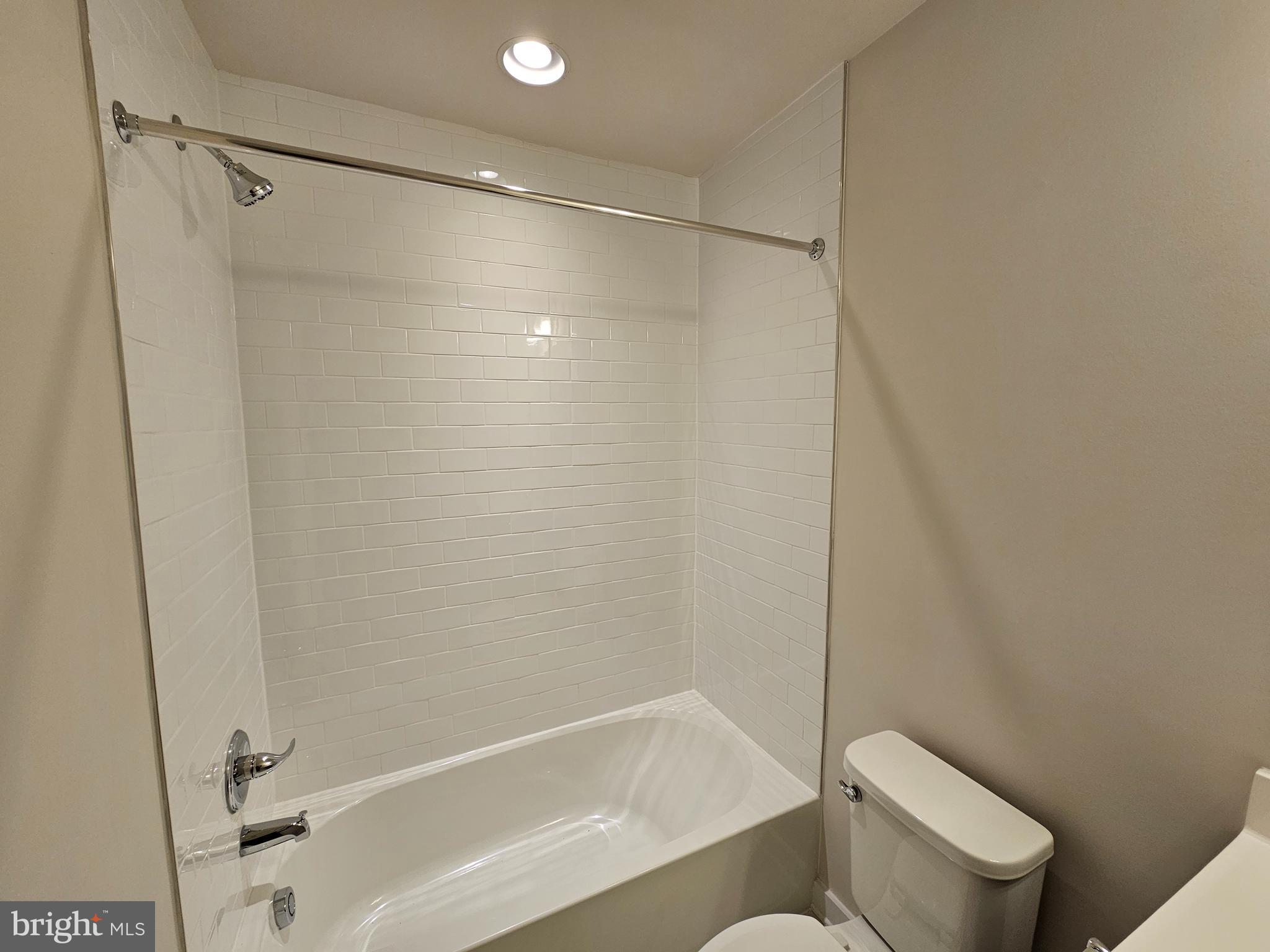 VILLAGES OF URBANA - Residential Lease